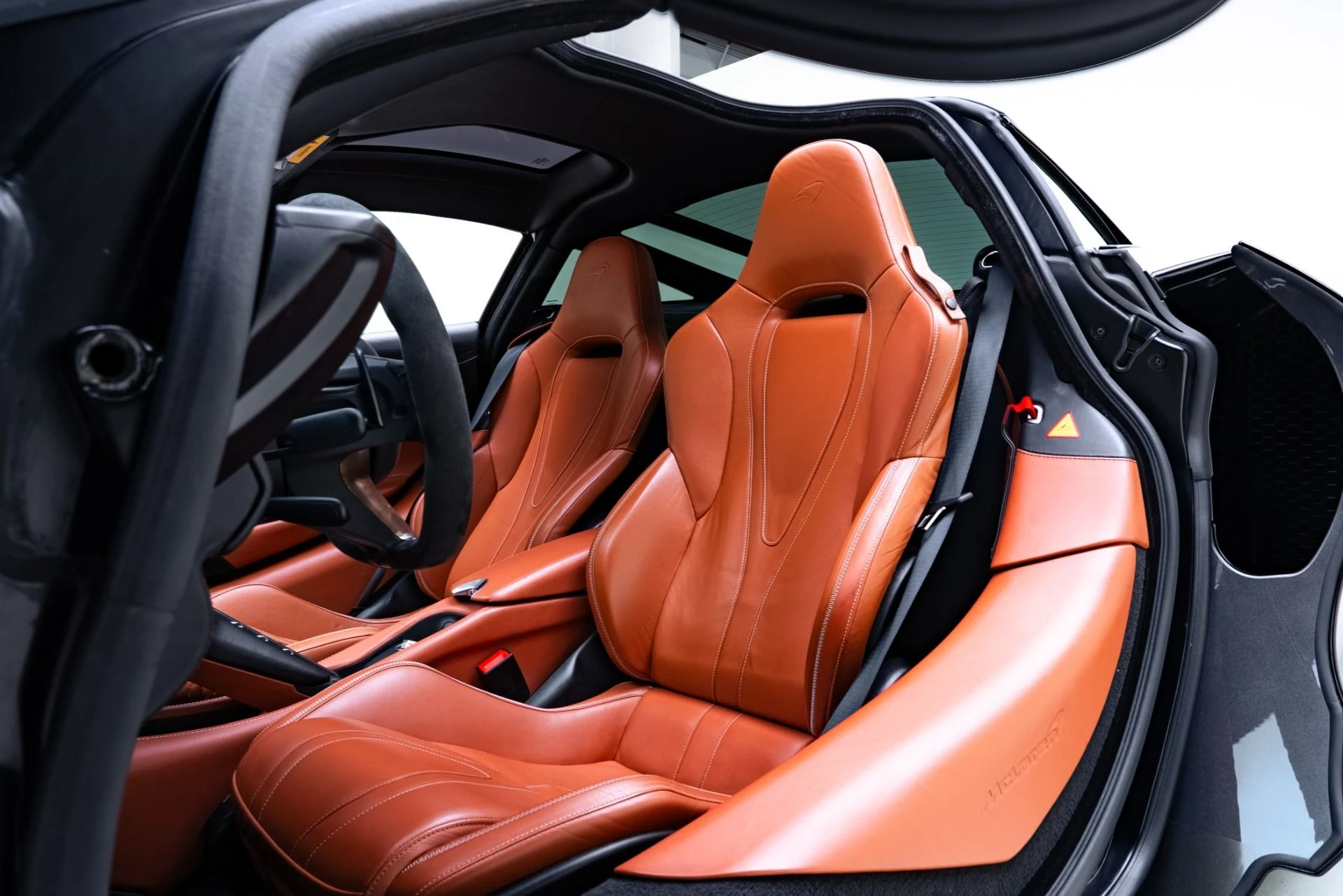 mph033_2406352495_Used_2018_Mc_Laren_720_S_Luxury_1771626810_bc6251c471