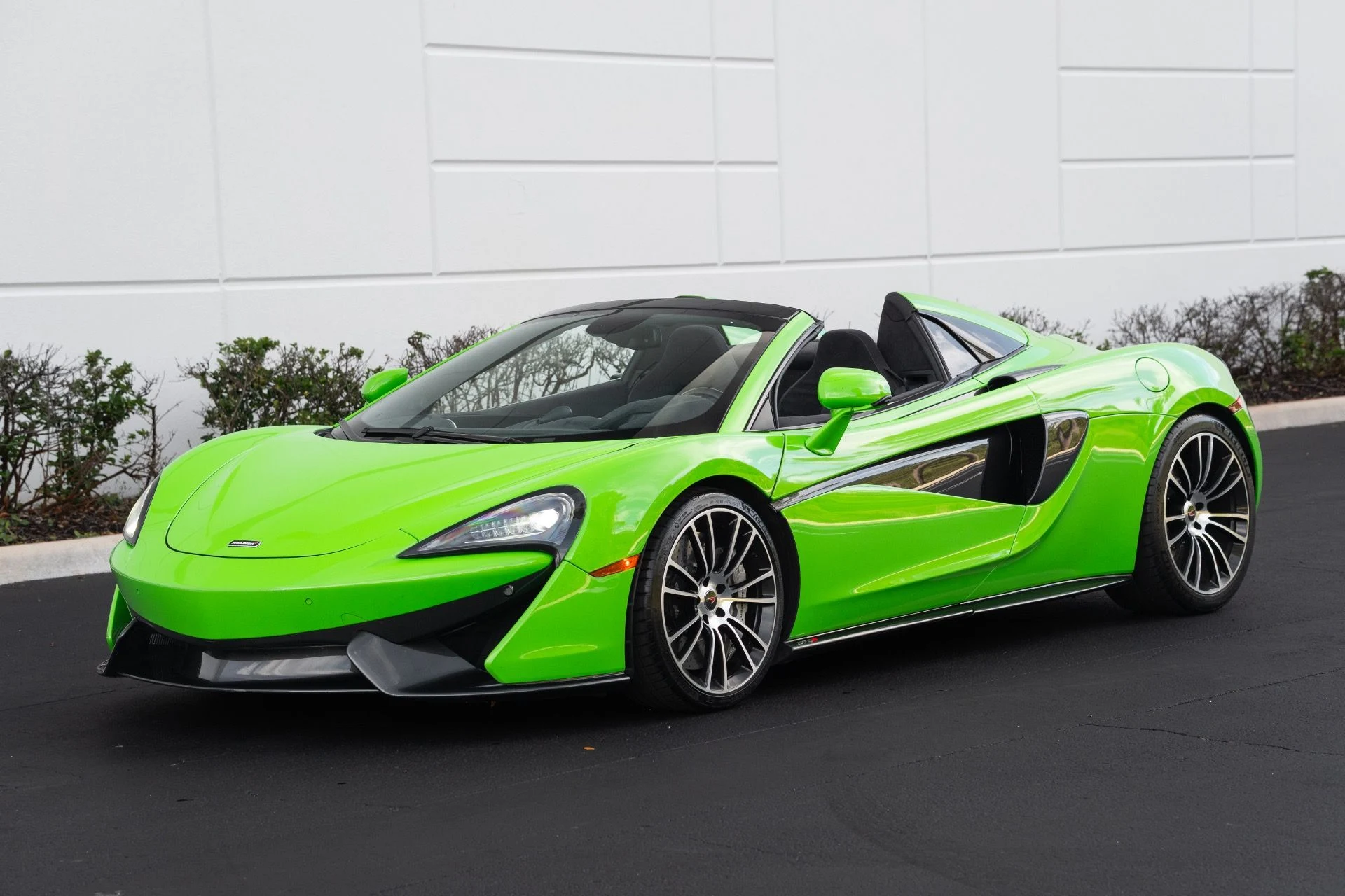 mph033_2420927506_Used_2018_Mc_Laren_570_S_Spider_1773949539_ffab590857