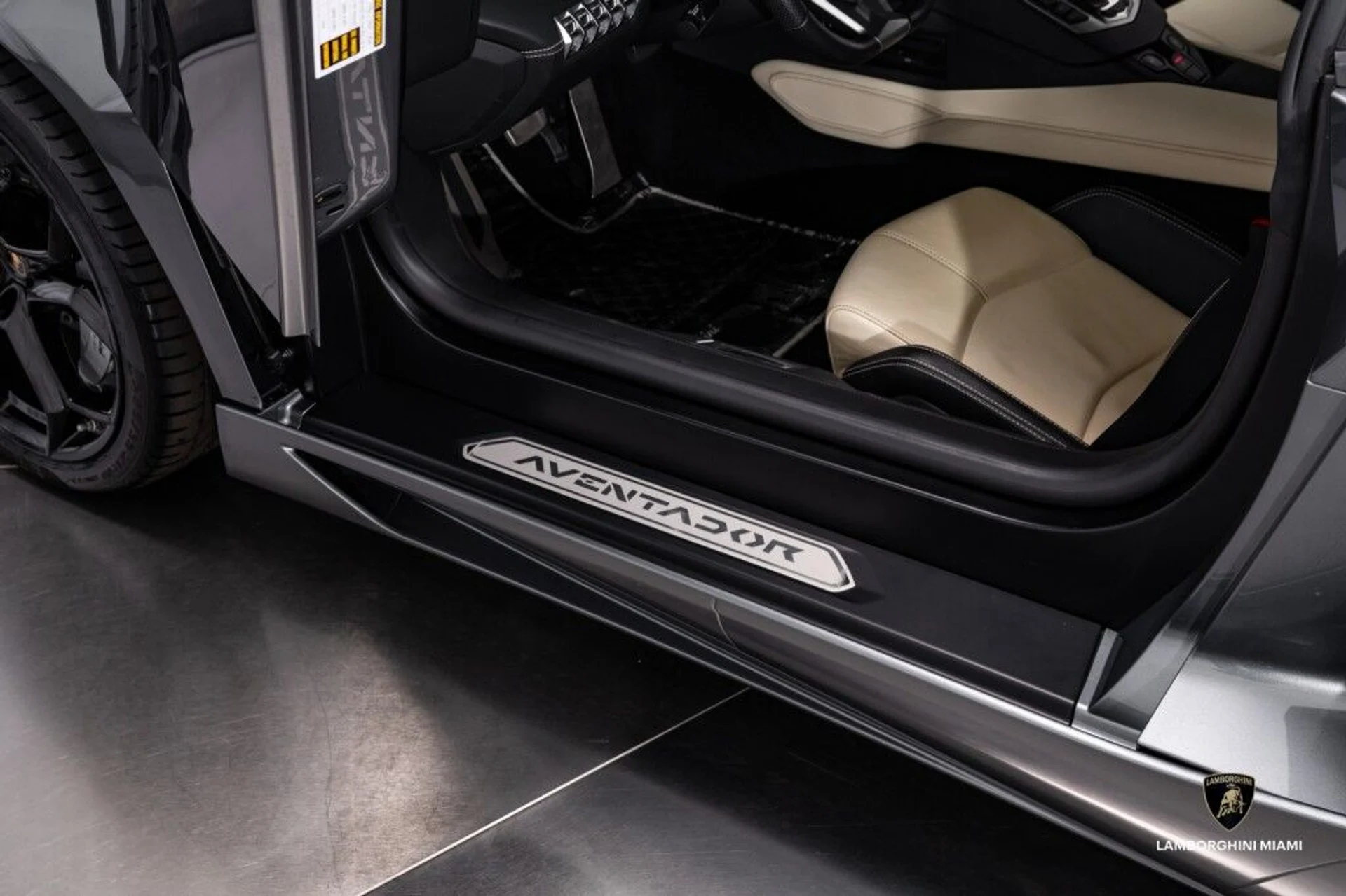 mph033_2421372927_688c76860a0e1d461353382c7ac0e5e7_f48d582301