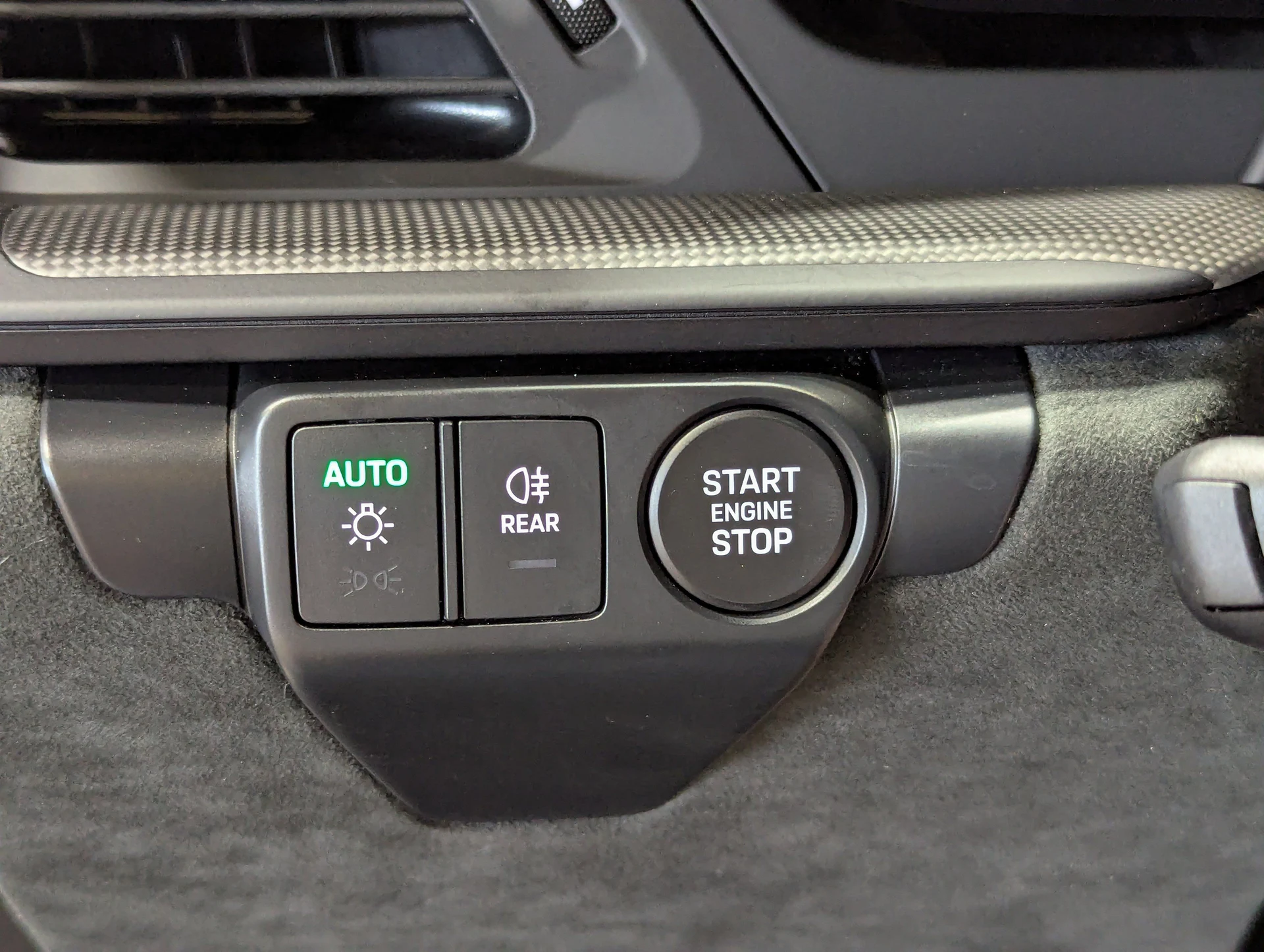 mph033_2422970274_8ef3ef2e4be30e45a4fb646fe1a8126d_640517e44c