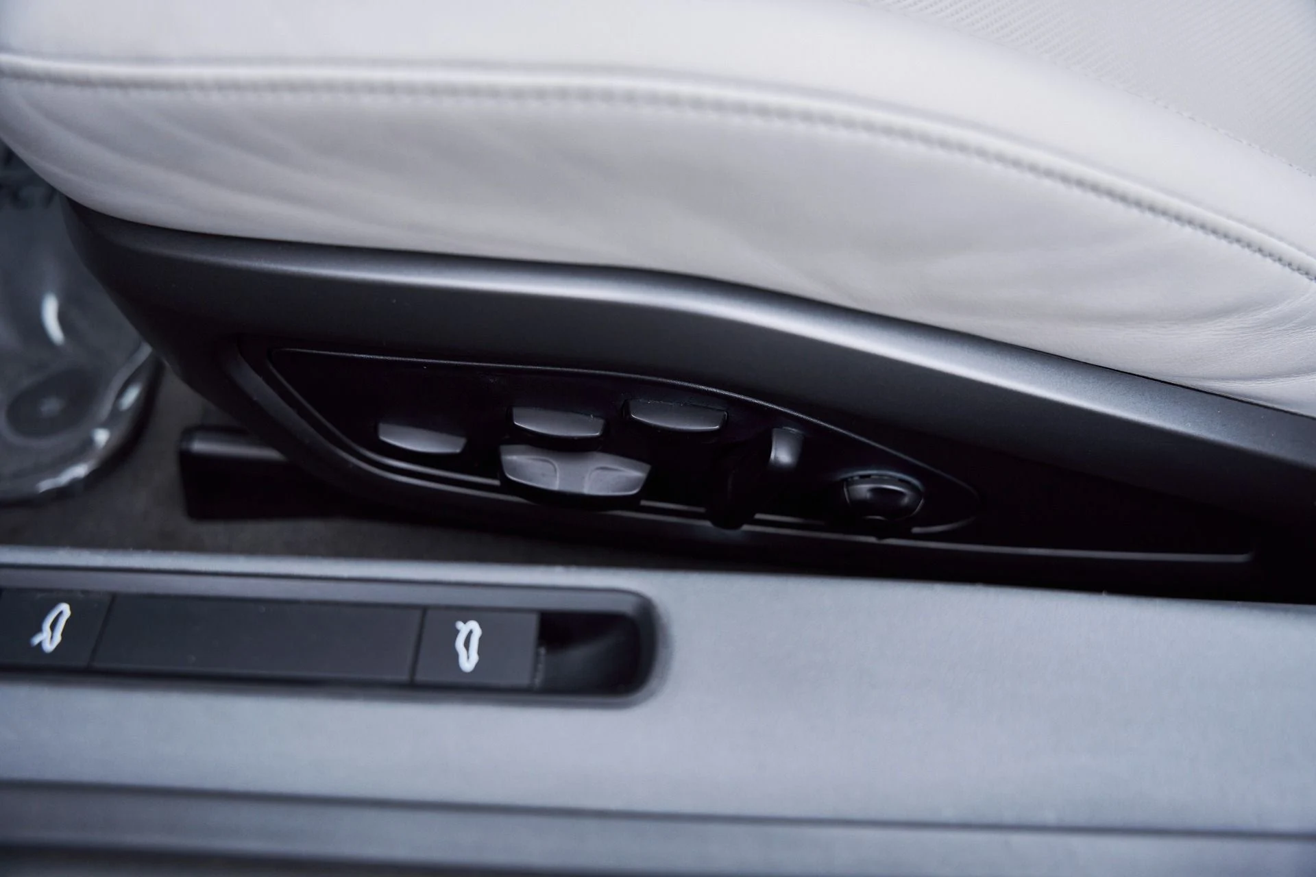 mph033_2430070113_Used_2021_Porsche_911_Turbo_S_1767217445_98b07e3ac3