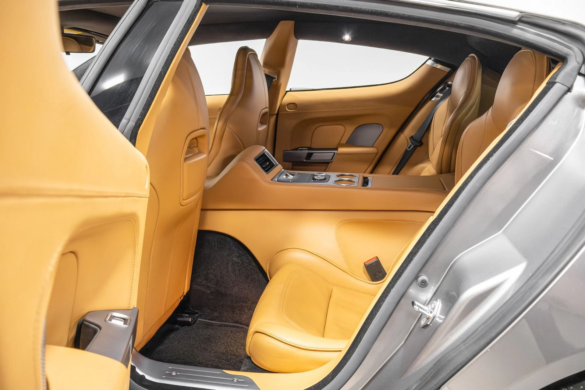 mph033_2437628322_Used_2016_Aston_Martin_Rapide_S_1767648441_d40f31bb1f