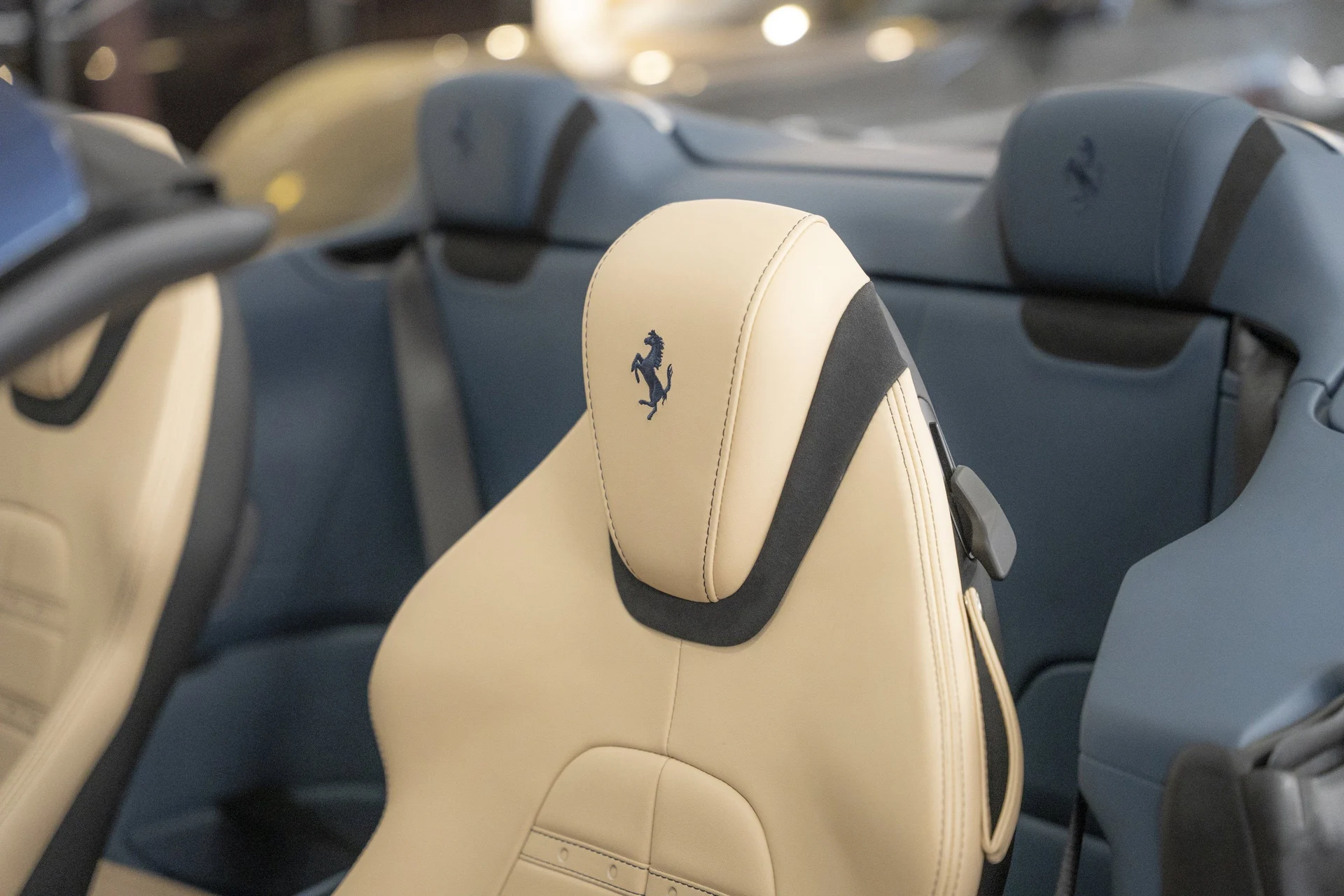 mph033_2438395903_941610790db348aea0561c33a428c55f_c0d3f50551