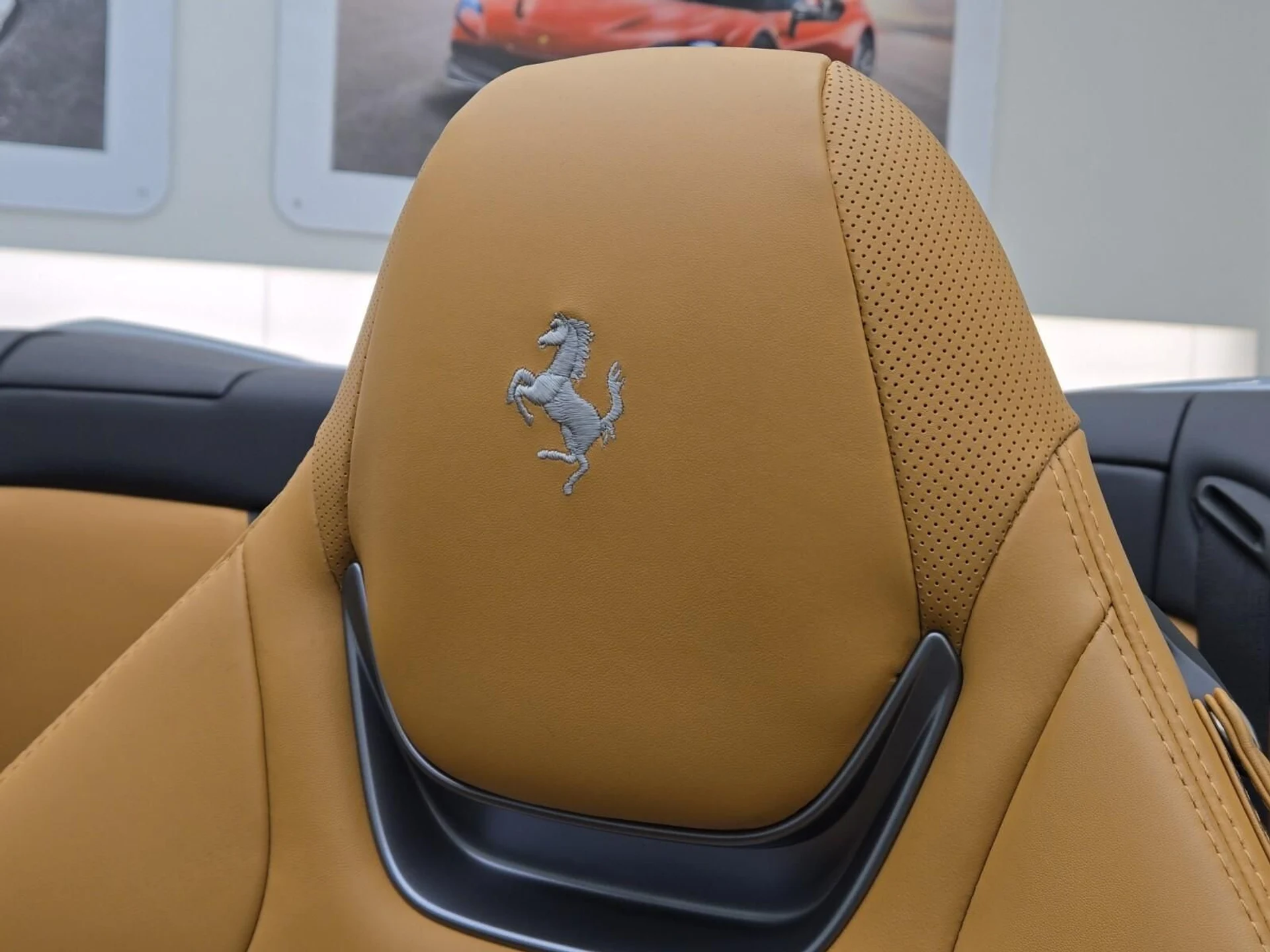 mph033_2439467271_Used_2019_Ferrari_Portofino_1762588089_cacfbec984