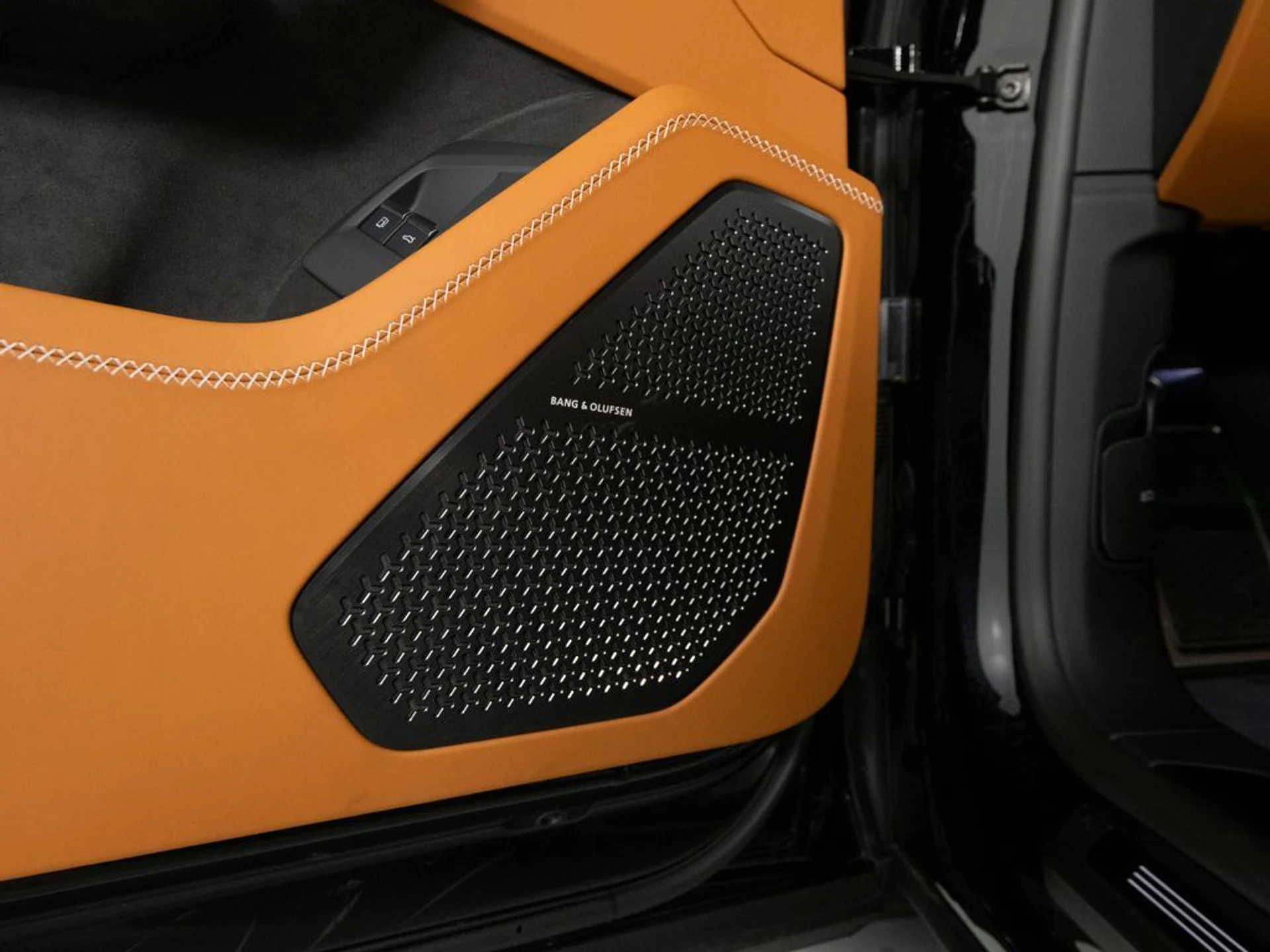 mph033_244249963_fcfc5d6c652bcbeb548c9285cf93bcaax_83f26ba6fd