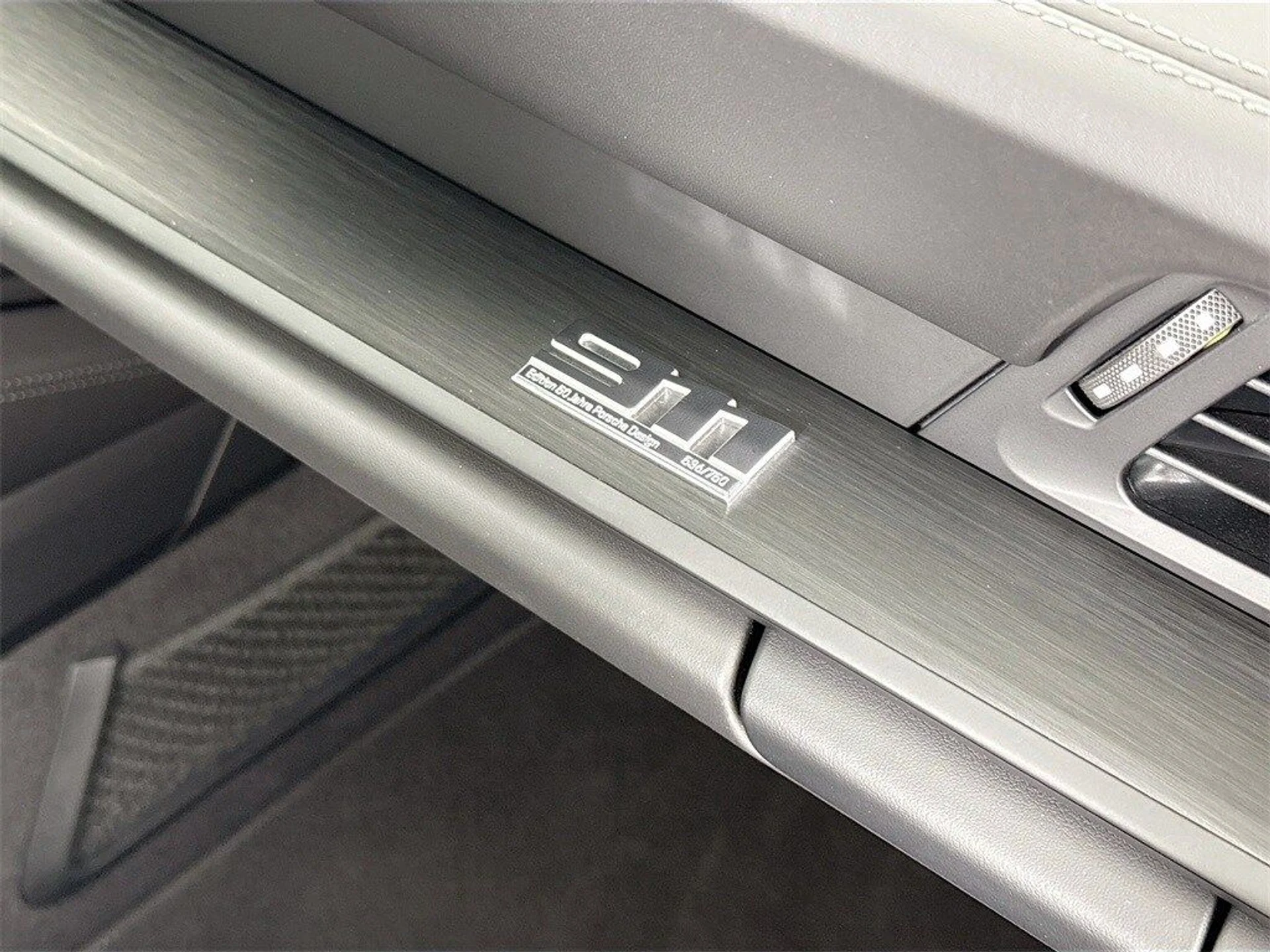 mph033_2442526351_b795134adeeb83d4be65a228525d1b91x_ed6595e81e