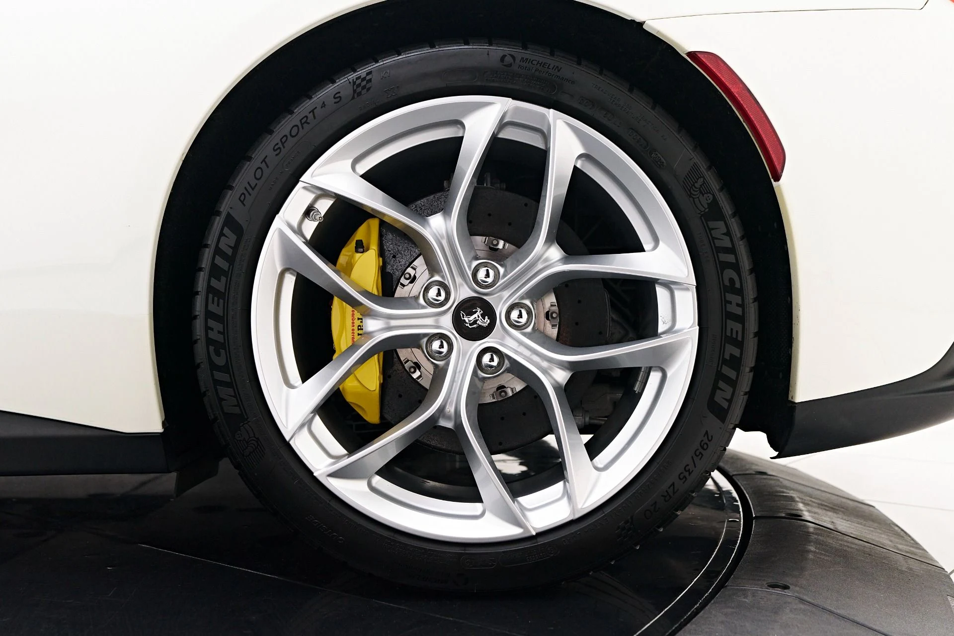 mph033_244342283_Used_2019_Ferrari_GTC_4_Lusso_T_1758850861_63fab0dce8