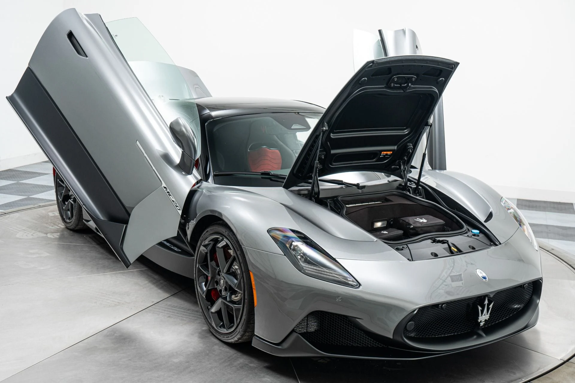 mph033_2443536186_Used_2023_Maserati_MC_20_Cielo_351_Miles_Lightweight_Racing_Seats_Interior_Carbon_Fiber_Package_1774034660_c96b0d1597