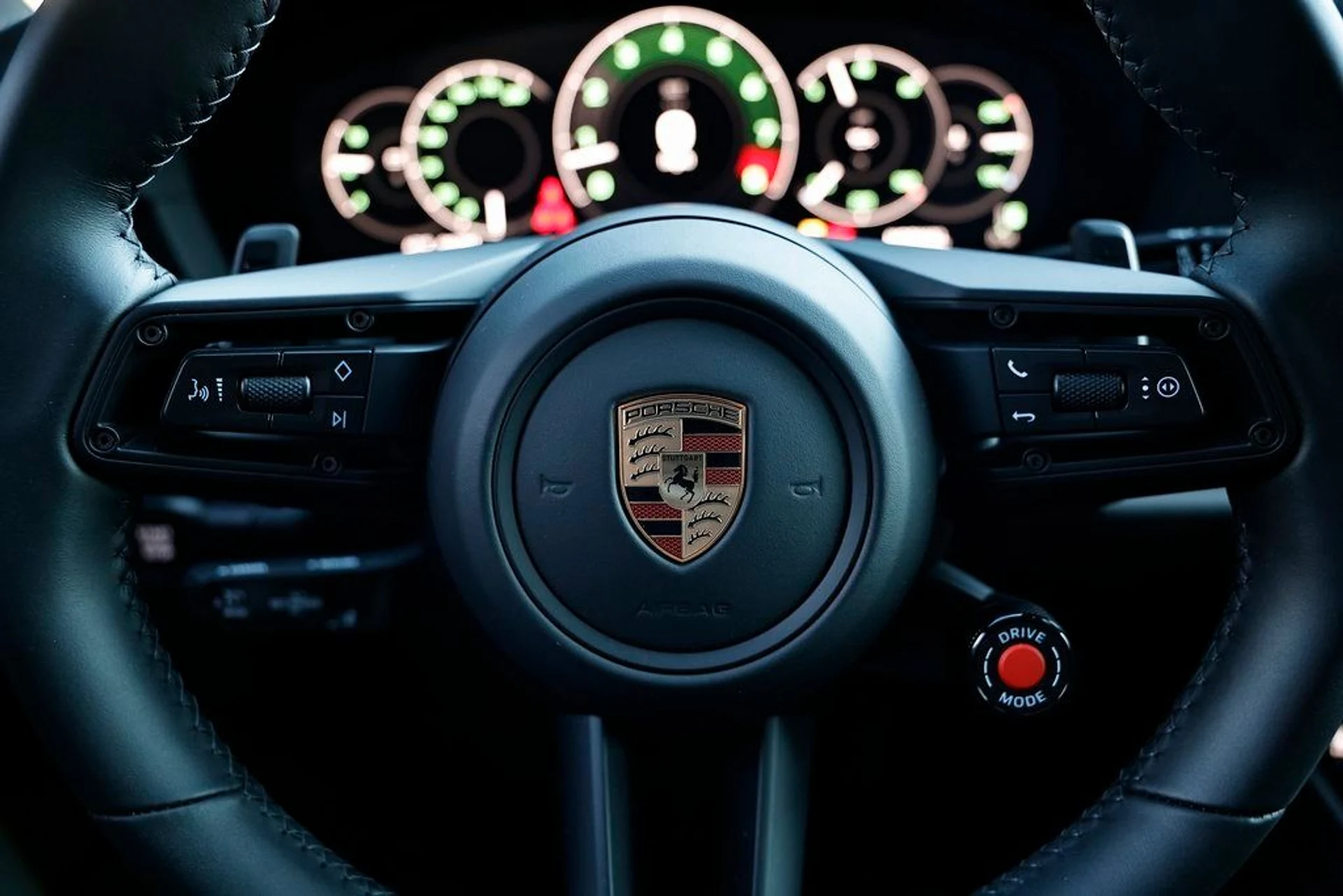 mph033_2445753175_0505d3a01195f0f6a9797fea477c33fa_57a232a054