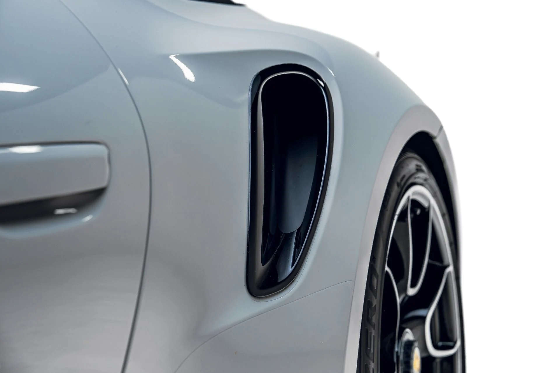mph033_2455296972_Used_2022_Porsche_911_Turbo_S_Cabriolet_1782847652_aa475bdf65