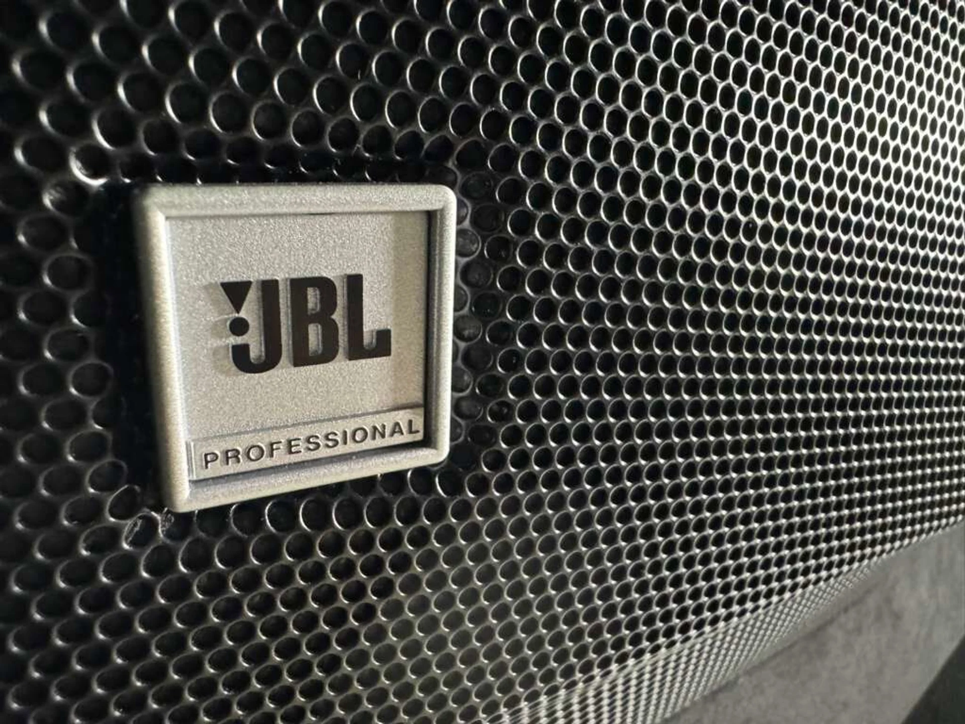 mph033_2463930918_608f1f81c76a81d8f422317662ea22af_1032732fce