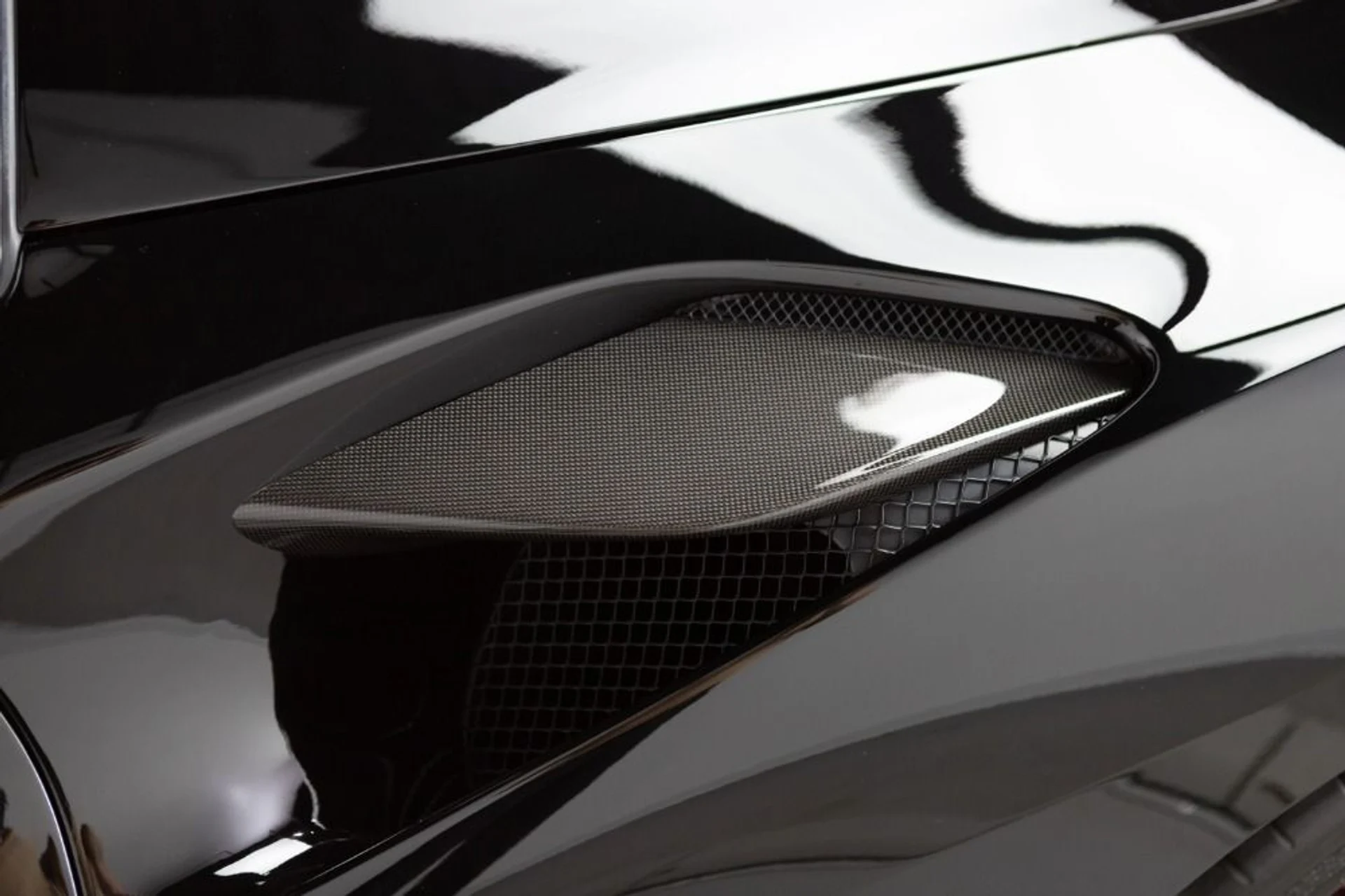 mph033_2468939723_Used_2021_Ferrari_F8_Spider_06f7d101b9