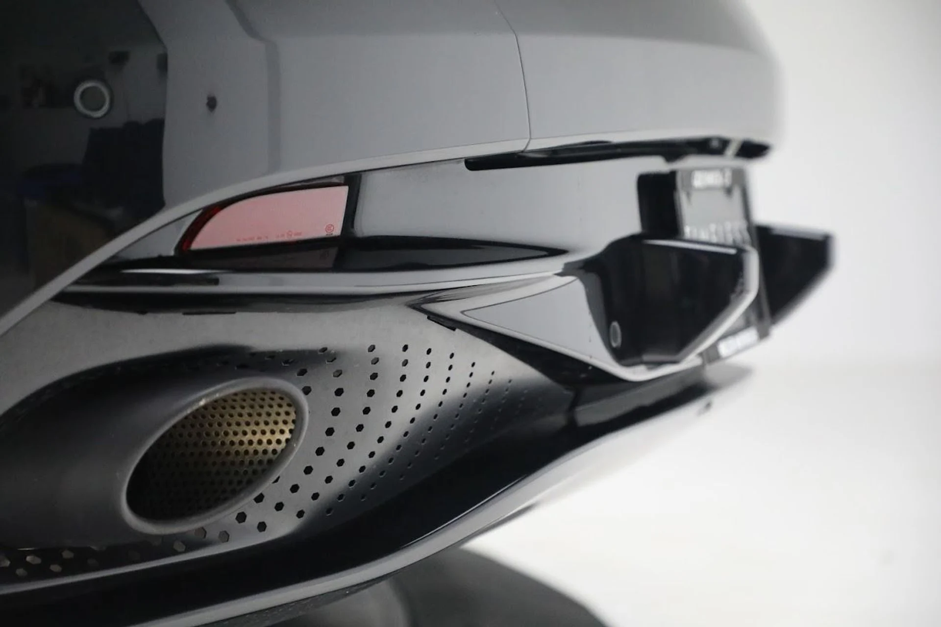 mph033_2473566525_Used_2019_Aston_Martin_DB_11_Volante_4c2b34efb4