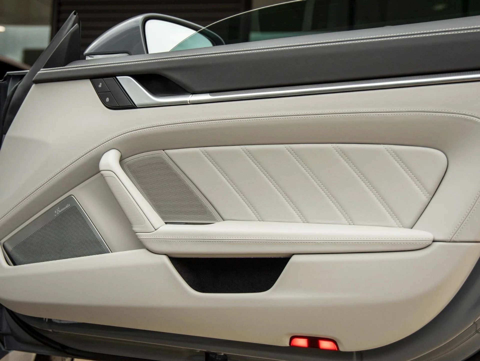 mph033_2482606209_34_9cb46f4b74