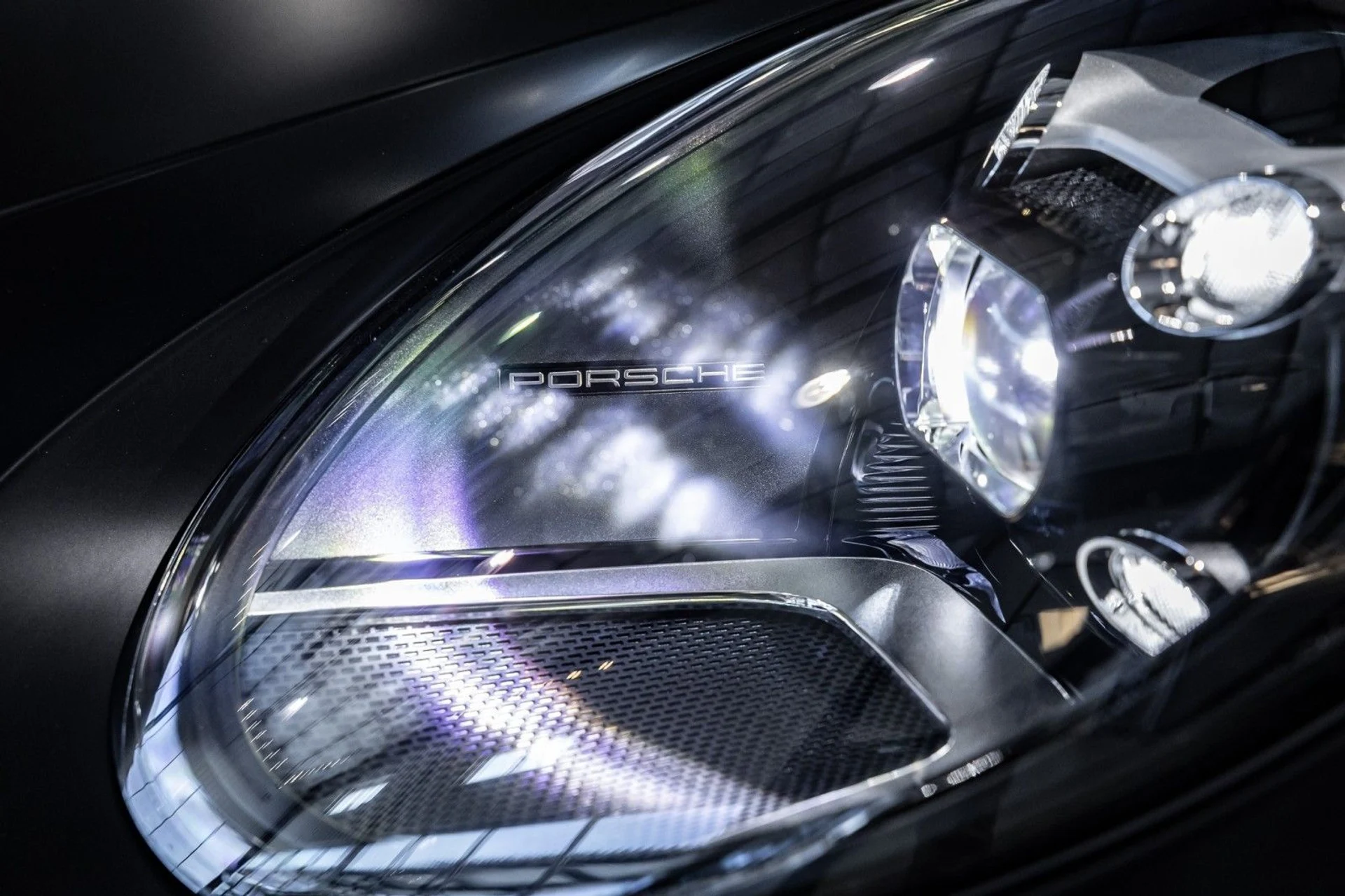 mph033_2486819305_Ug_a4b862d897