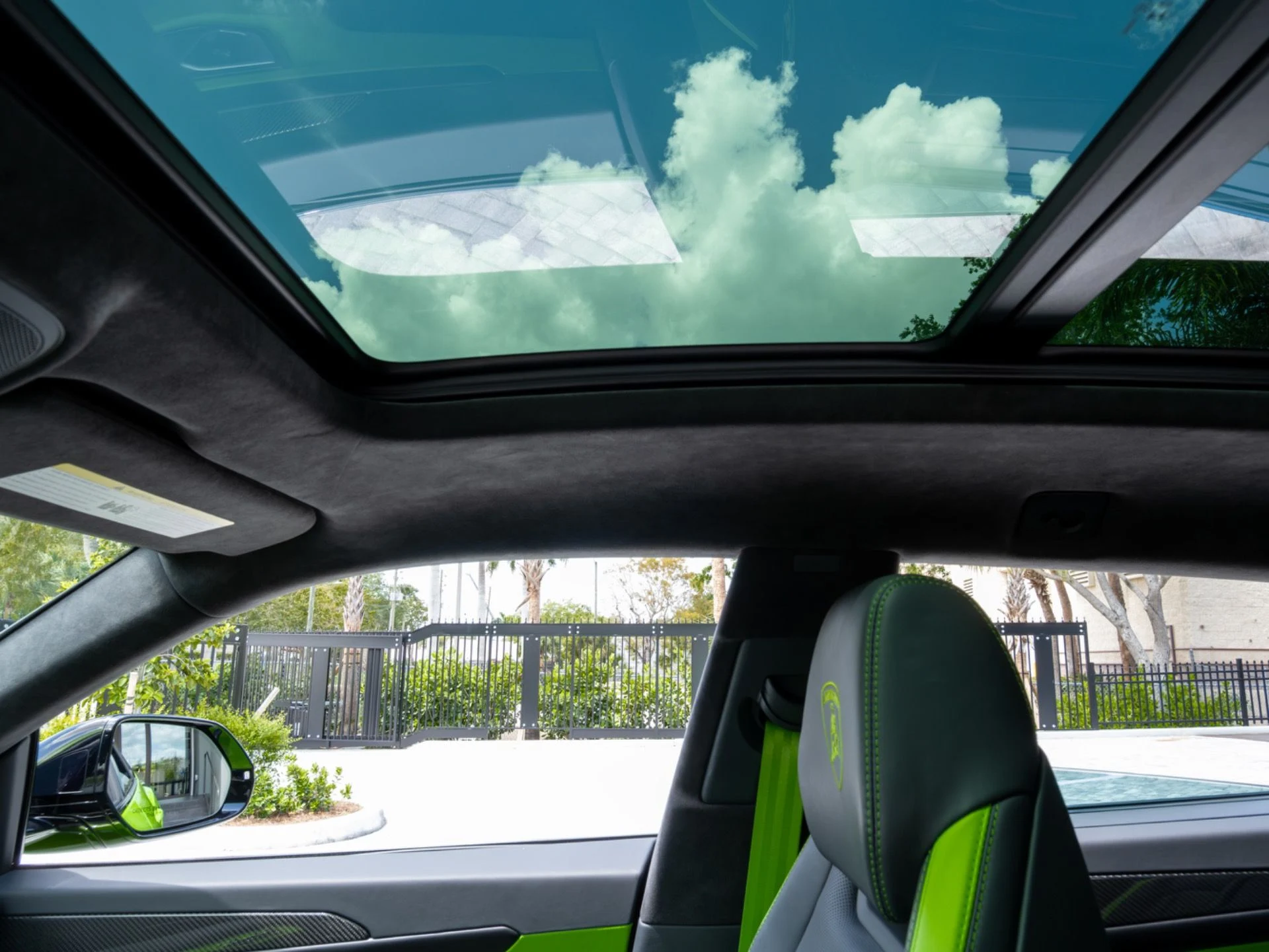 mph033_2489199840_Used_2024_Lamborghini_Urus_S_1775489530_c770bac681