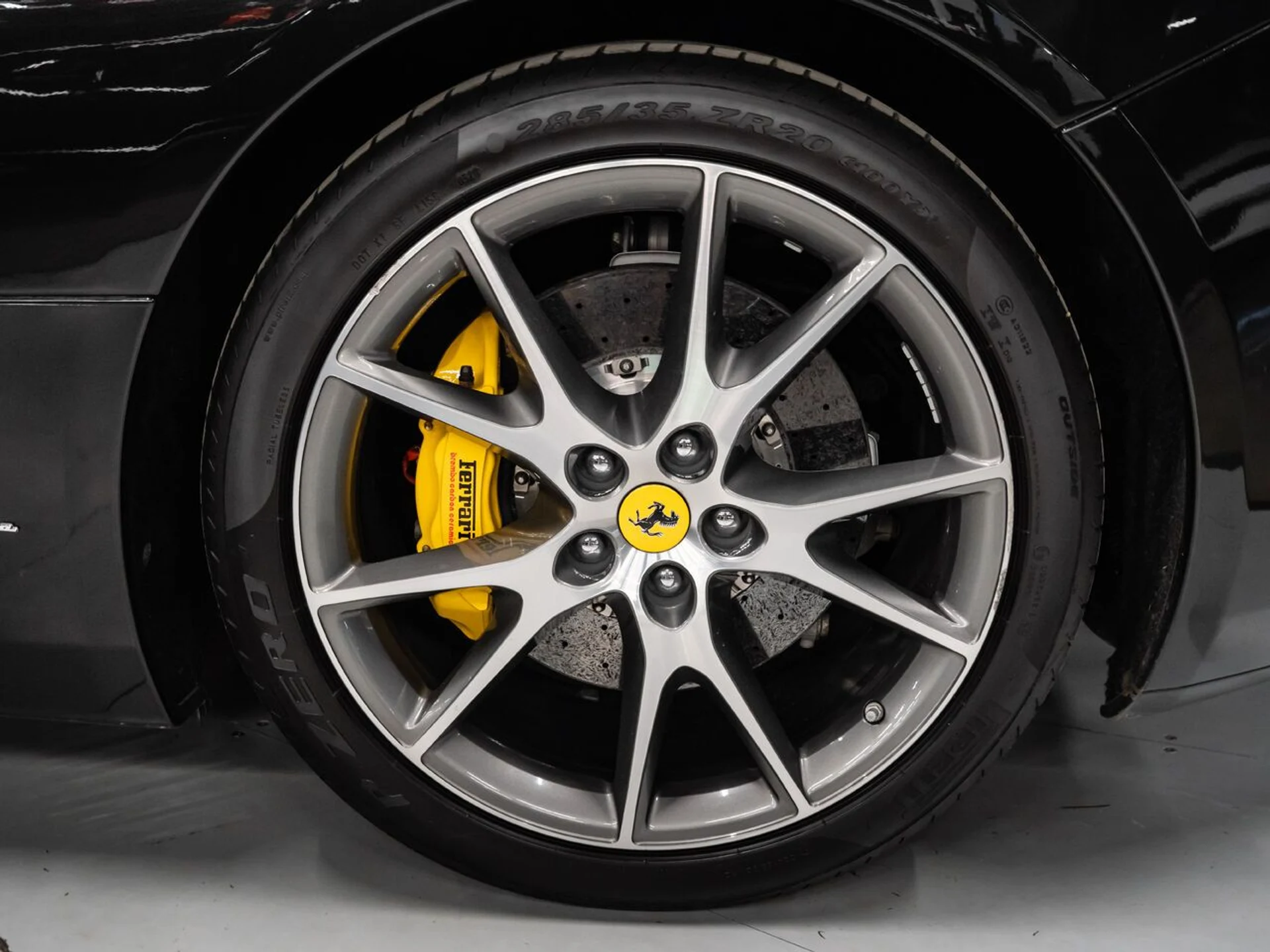 mph033_249091263_ferrari_california_2011_c3afe8676f