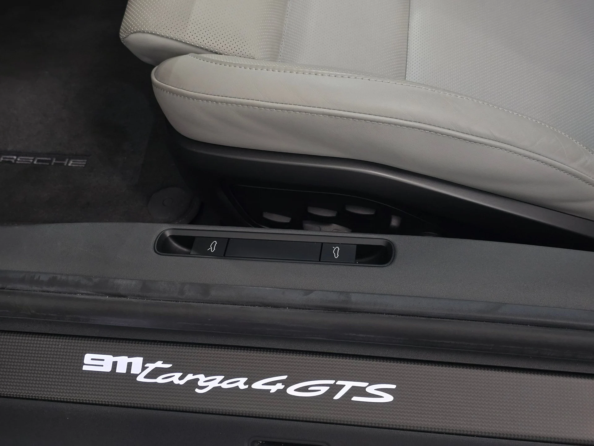 mph033_2495512453_2642a205000cc9b92490b2392a3cb73dx_1fb6dcf87b