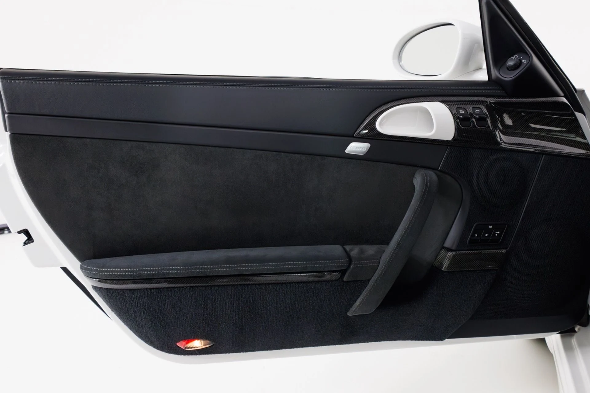 mph033_2506912110_Used_2008_Porsche_911_GT_2_1773330759_cb75e6fdbc