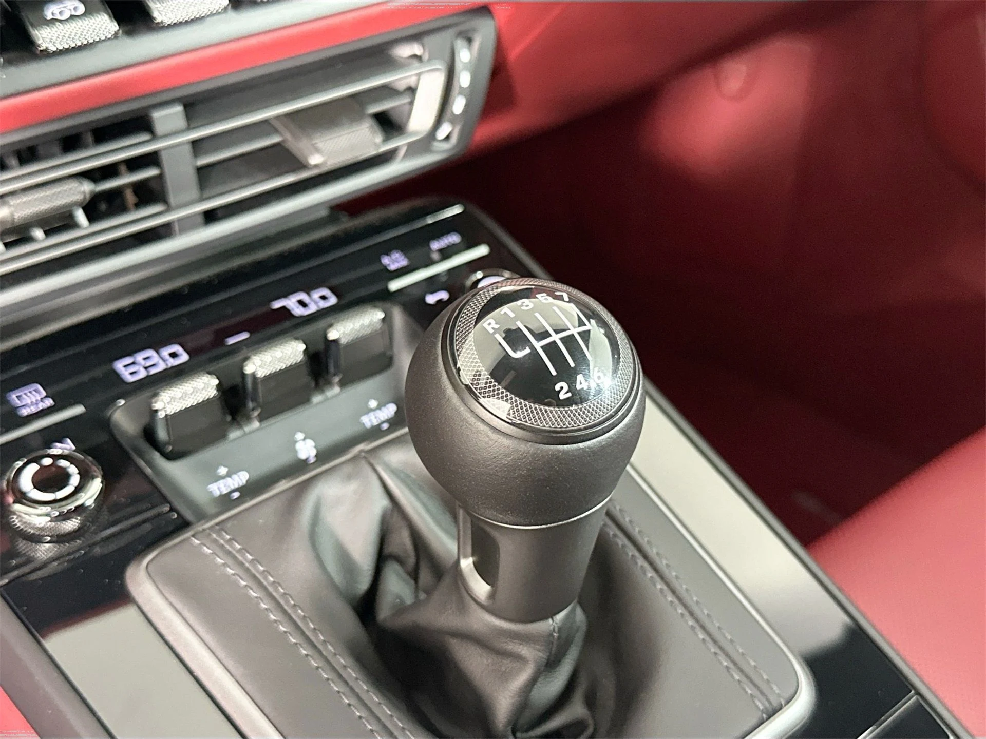 mph033_2532567070_897f4ac2db3822dba2cd08e73a2004b8_e2f5adfe67