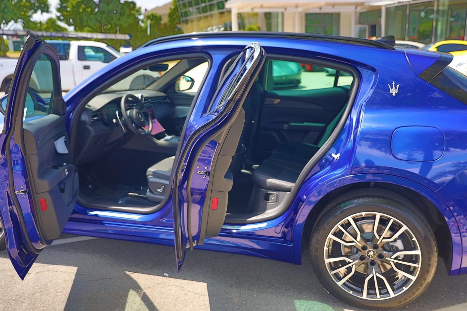 mph033_2533027298_1ec5a79e7f8744cabd7bde2828fab94d_9c56ea767a