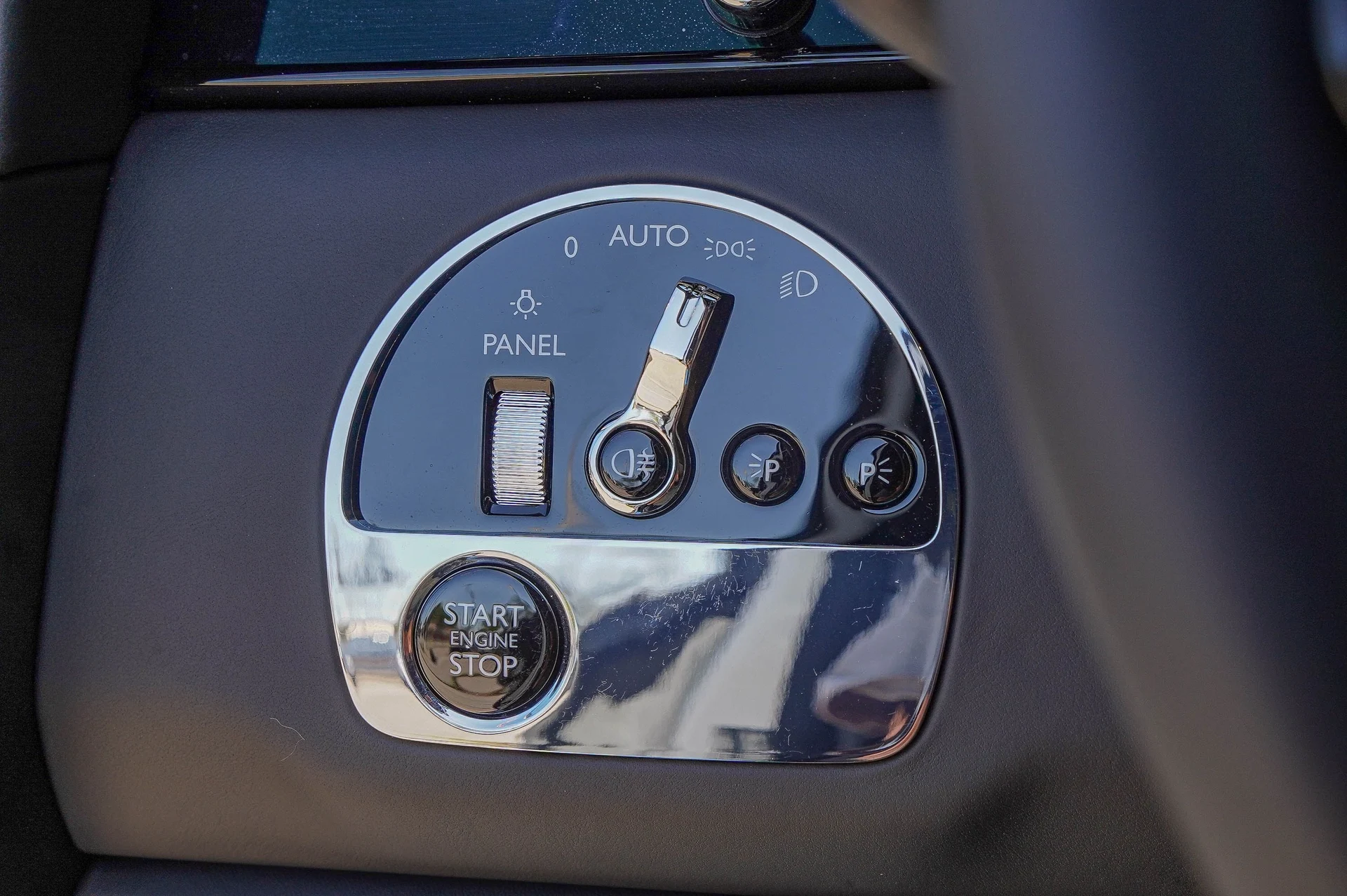 mph033_2535519409_Hi_Tech_Luxury_Imports_LLC_SLA_13_HA_06_TU_234902_image_33_ea189be648