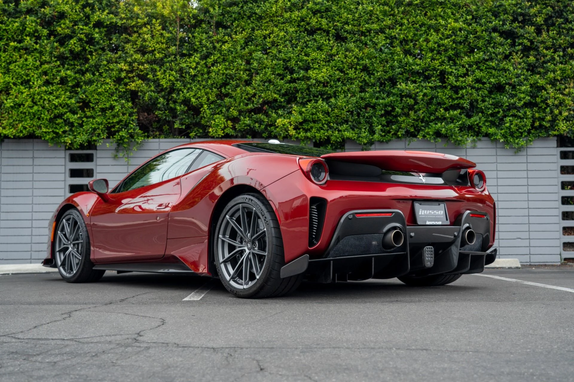 mph033_254655330_Used_2019_Ferrari_488_Pista_1759877636_7daff52ca8