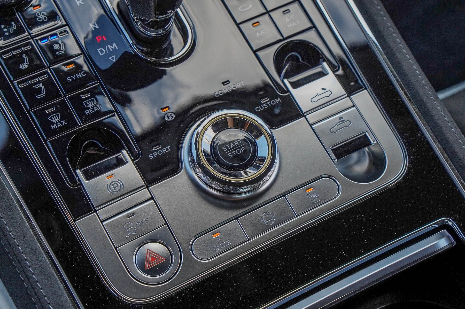 mph033_2554865119_Hi_Tech_Luxury_Imports_LLC_SCBDR_4_ZG_4_SC_020836_image_33_df093c8818