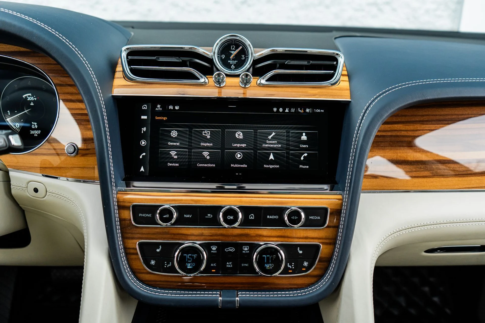 mph033_2568416367_c16ec451_b42b_492c_a2e7_9fed78aa5af3_f25985917d