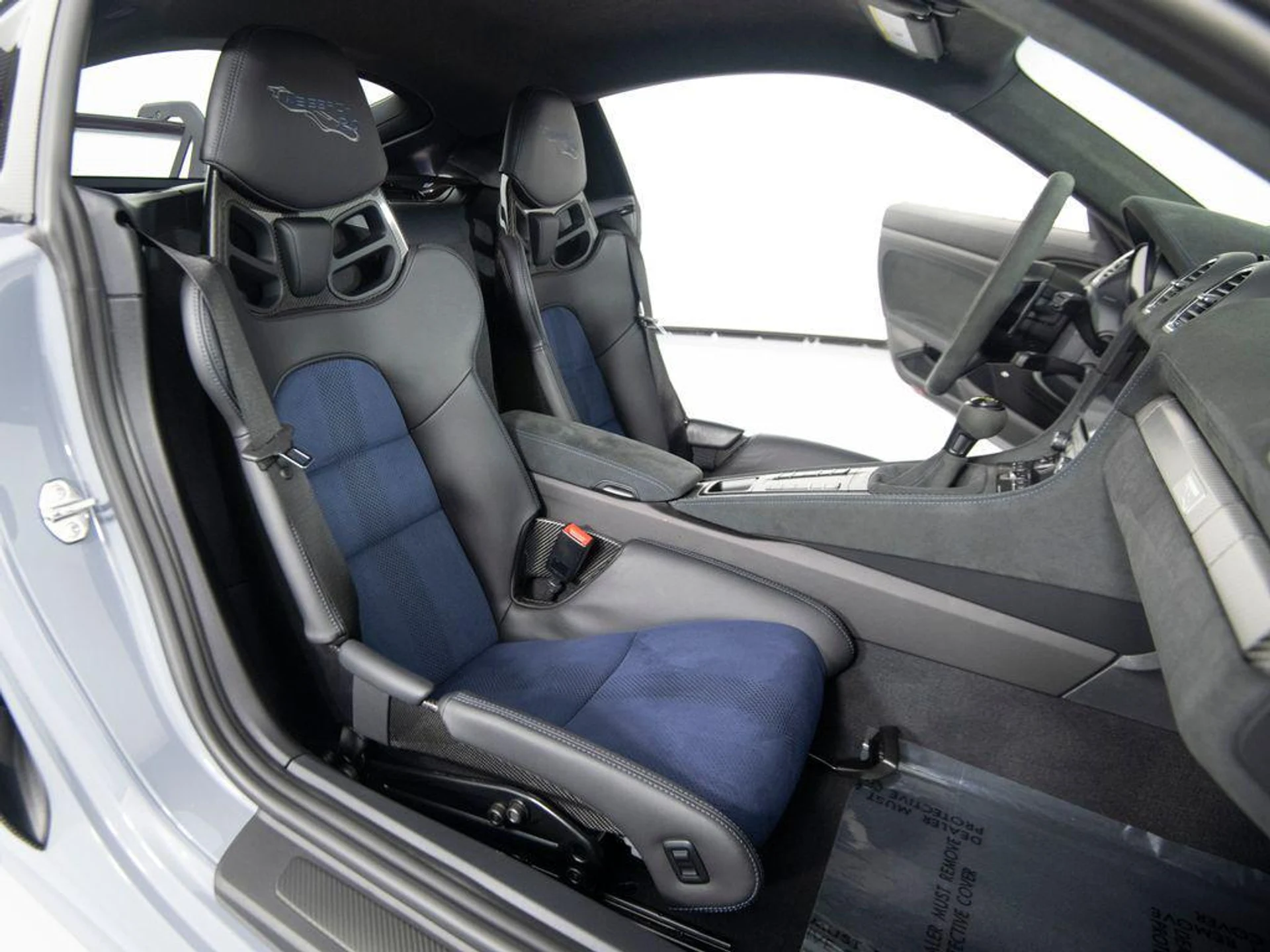 mph033_2581277044_1_F_Vet_Pe7w_Gn_DK_Ujeka_Wfs_UF_8_VZA_8b5fc63e26