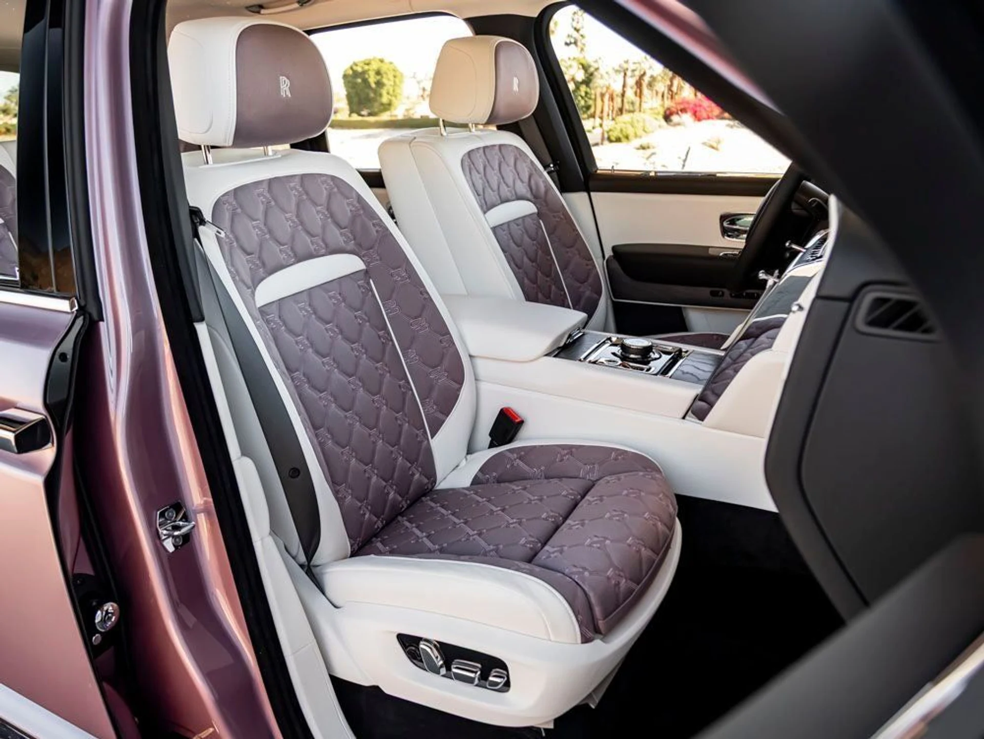 mph033_2581460072_34_6c0a60a24a