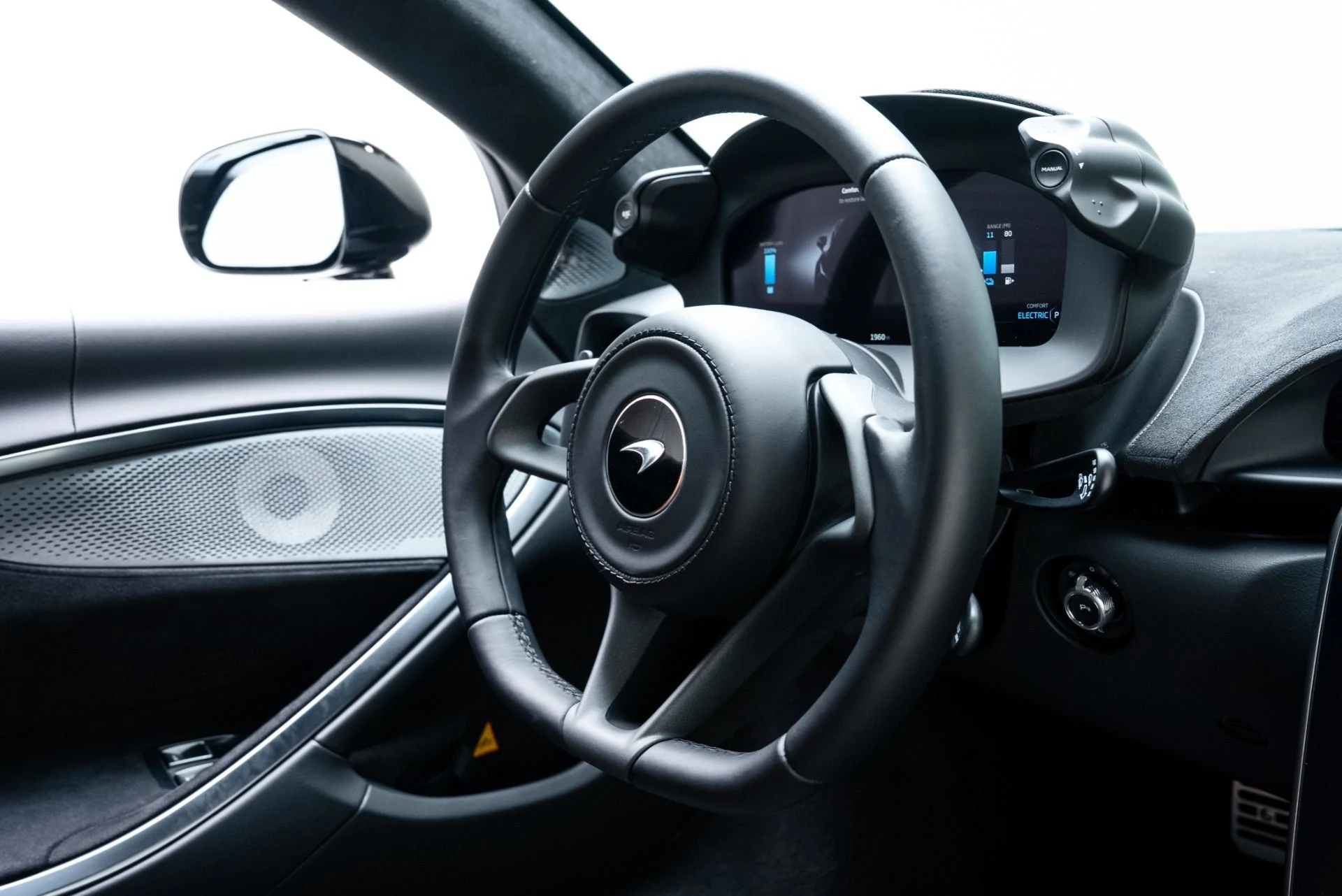 mph033_2603323493_Used_2026_Mc_Laren_Artura_1770152566_5d77ec0b29