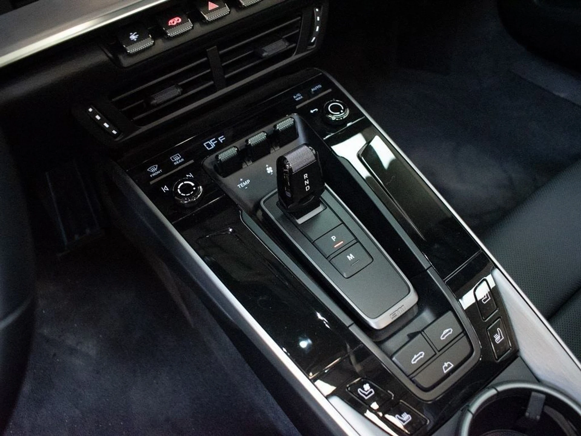 mph033_2615350657_20b7a5d8524c99bc7dd7d1f133409455x_9b31173ca3