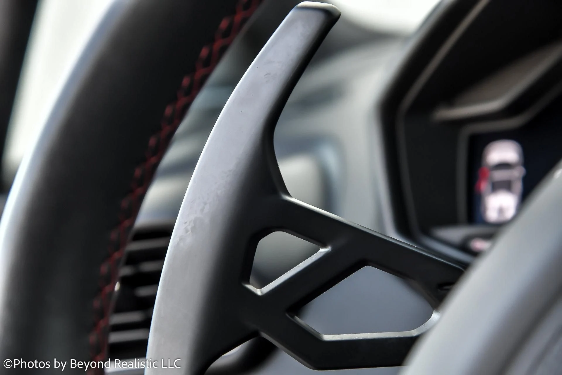 mph033_2616223119_Used_2022_Lamborghini_Huracan_EVO_EVO_1763716121_2ac5fc9d7f