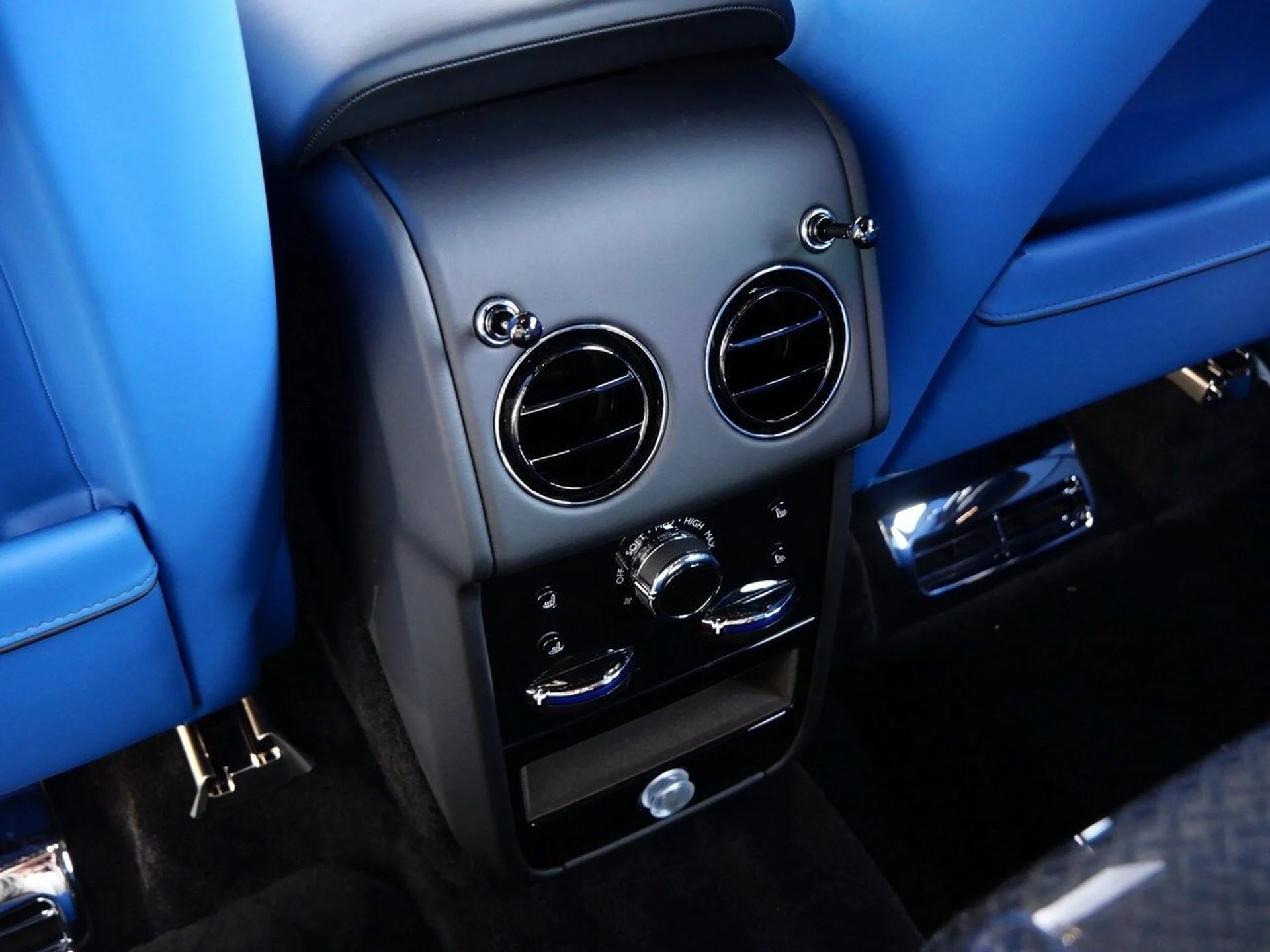 mph033_2618356202_e19ca09716f47faa2eda56b790986977x_96c0e0445a