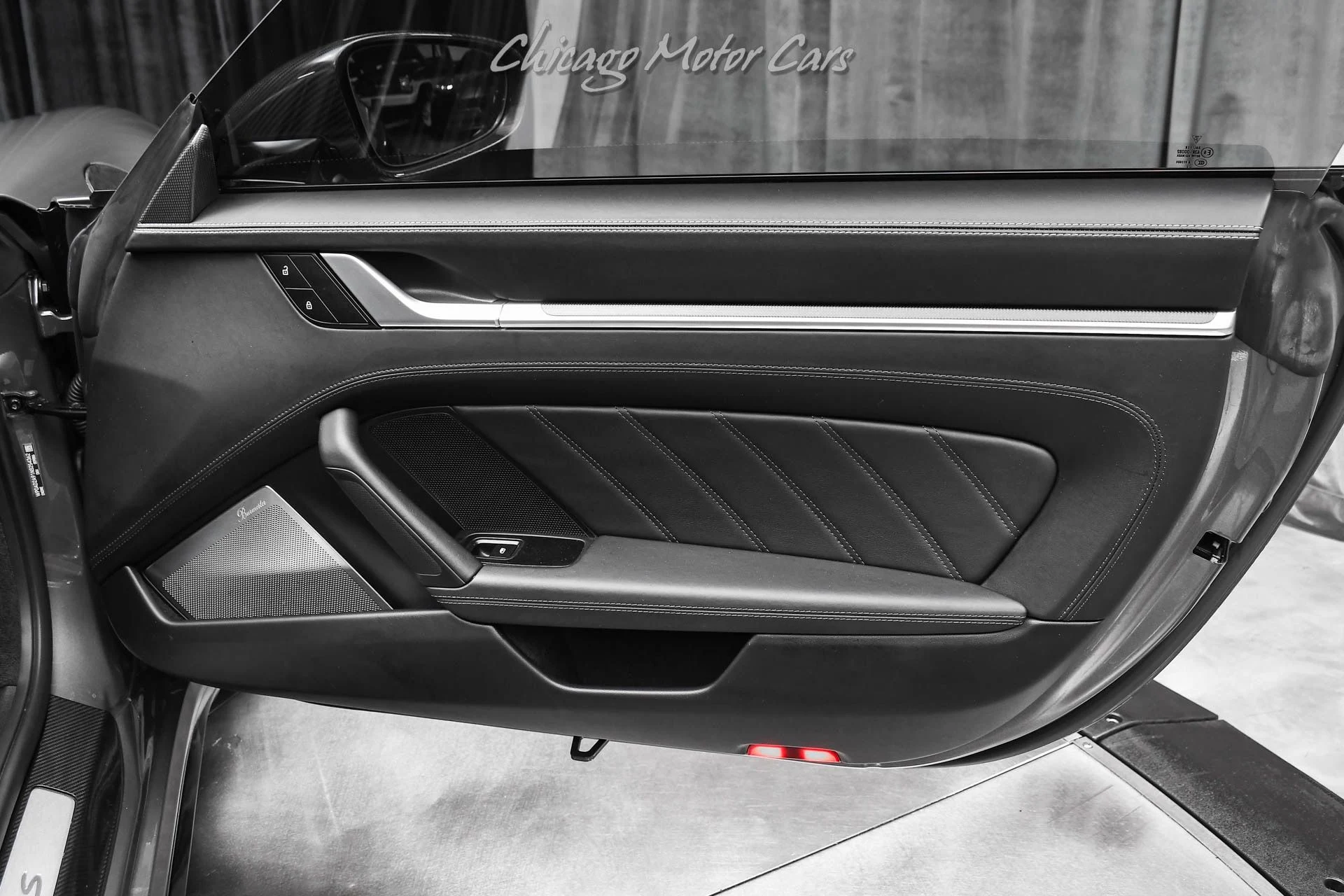 mph033_2626000522_12811_p34_l_6869b260c1