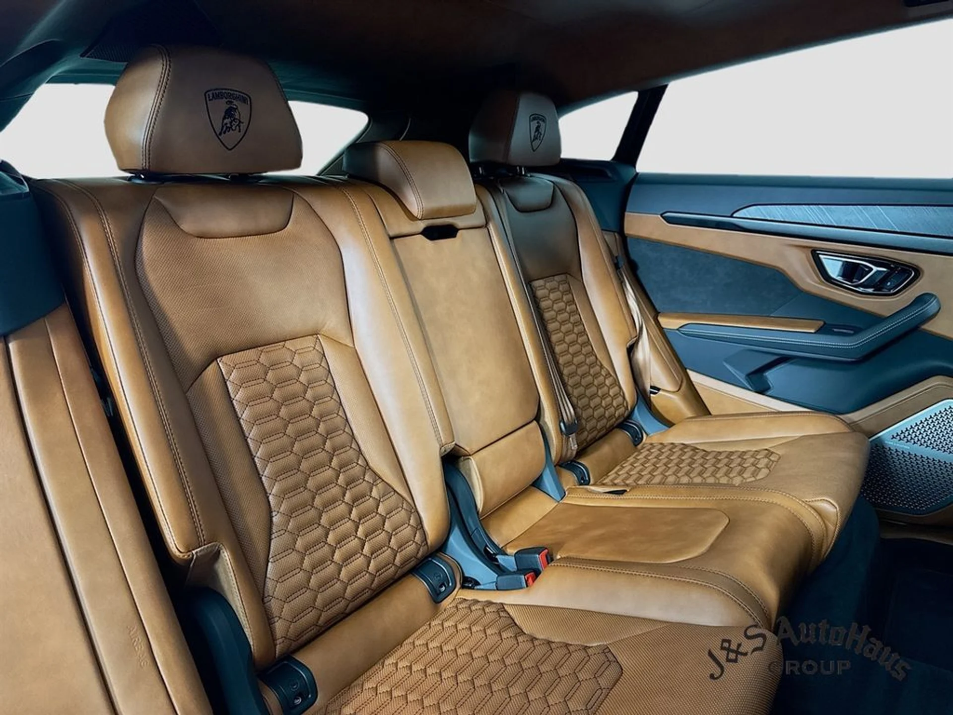 mph033_2631463426_jrqi25eoif8mbv7gojpq1ndg5yqs_e7611d0356