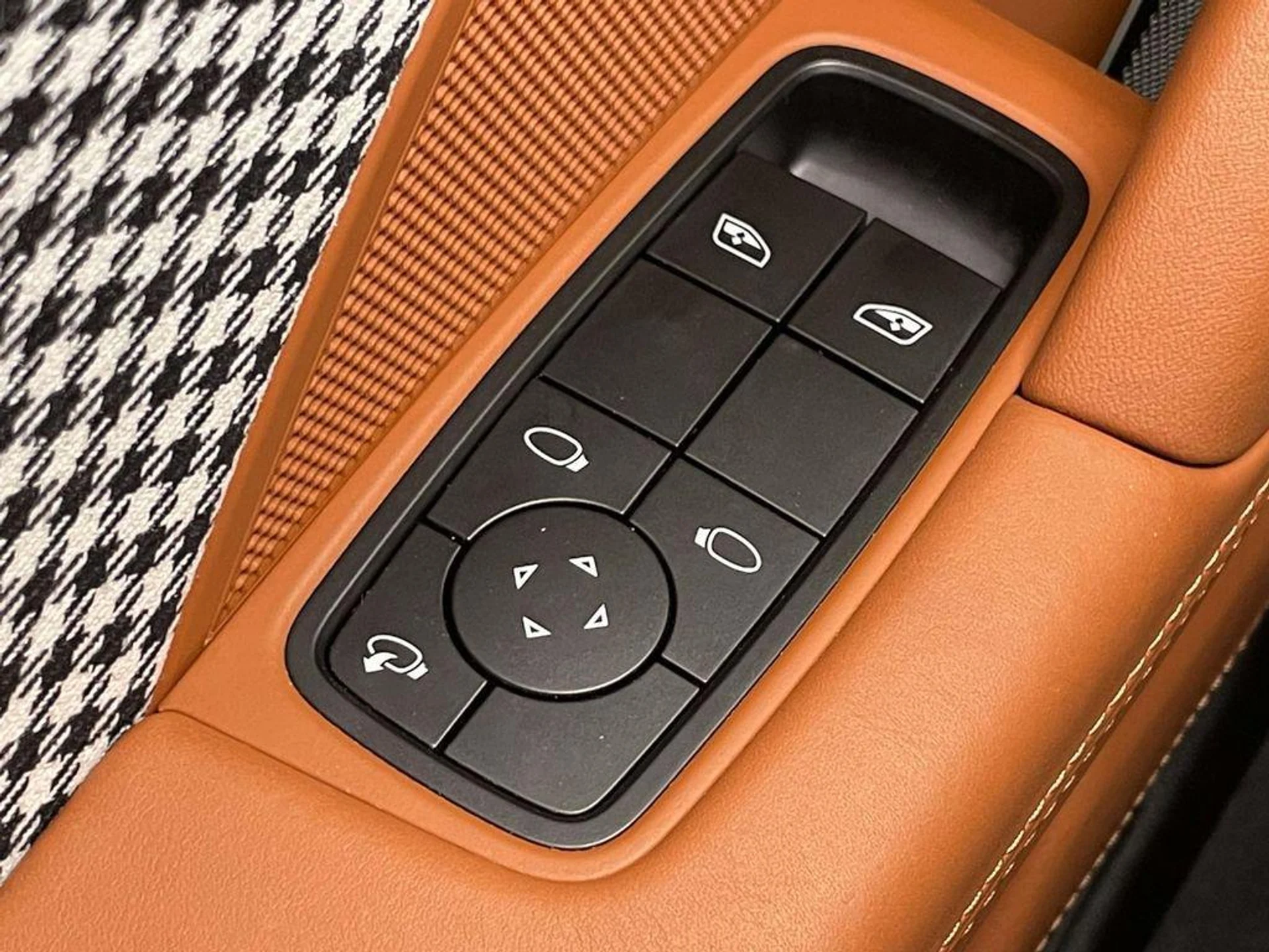 mph033_2639546677_n8s_W07_ZX_2ee_KA_8_Jw2_Jiz_Dt_Mg_A84_ccbfd30680