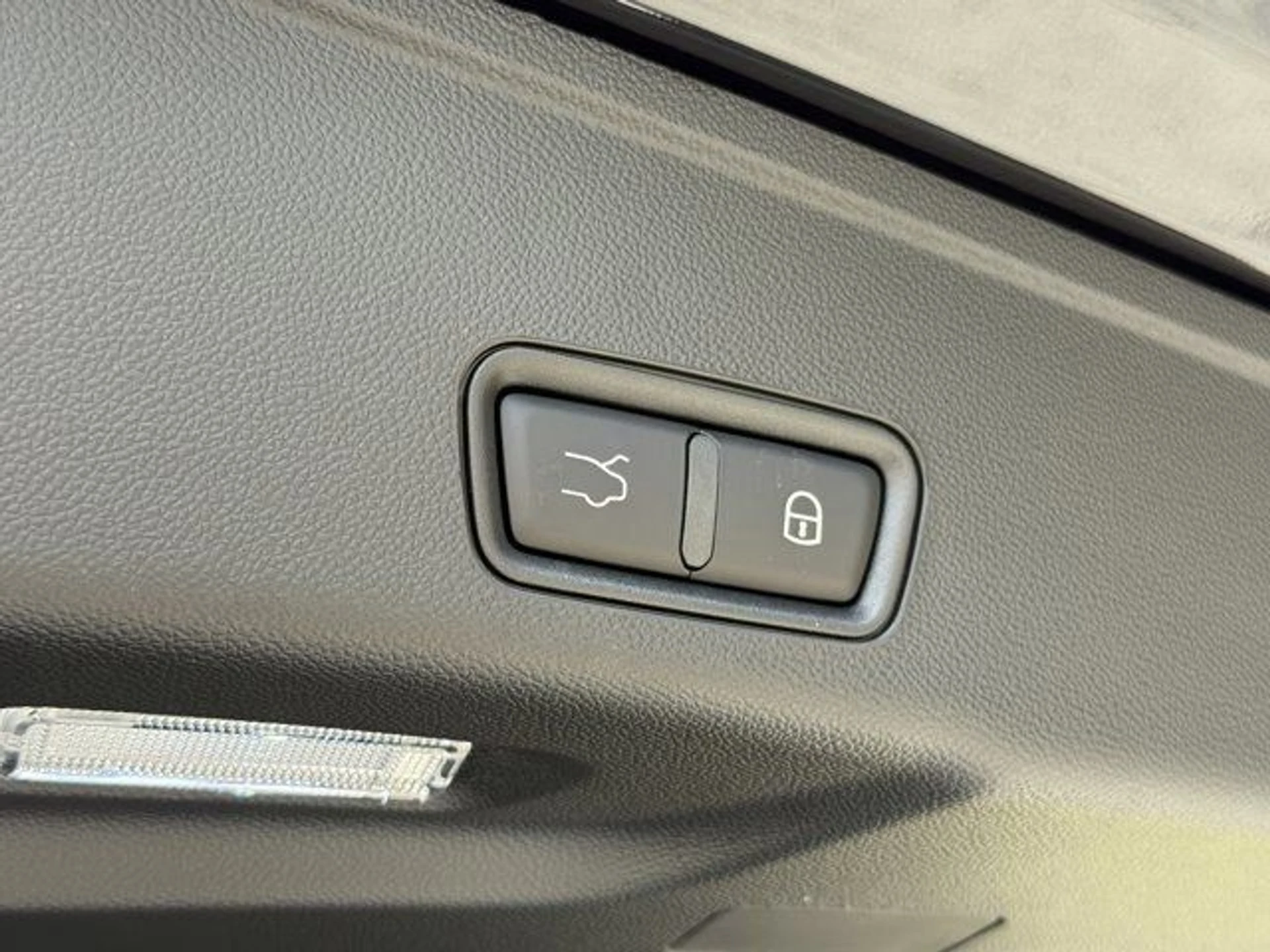 mph033_26452463_51ff25536a8a466e9e78ffb4e7db1f0f_2e20461e1a