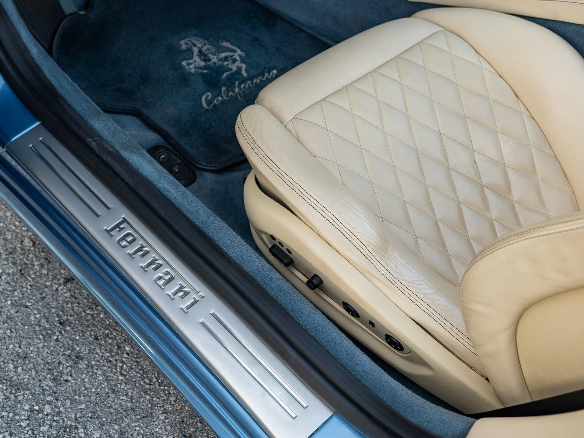 mph033_2646613254_Used_2010_Ferrari_California_1793131317_e1200b0d68