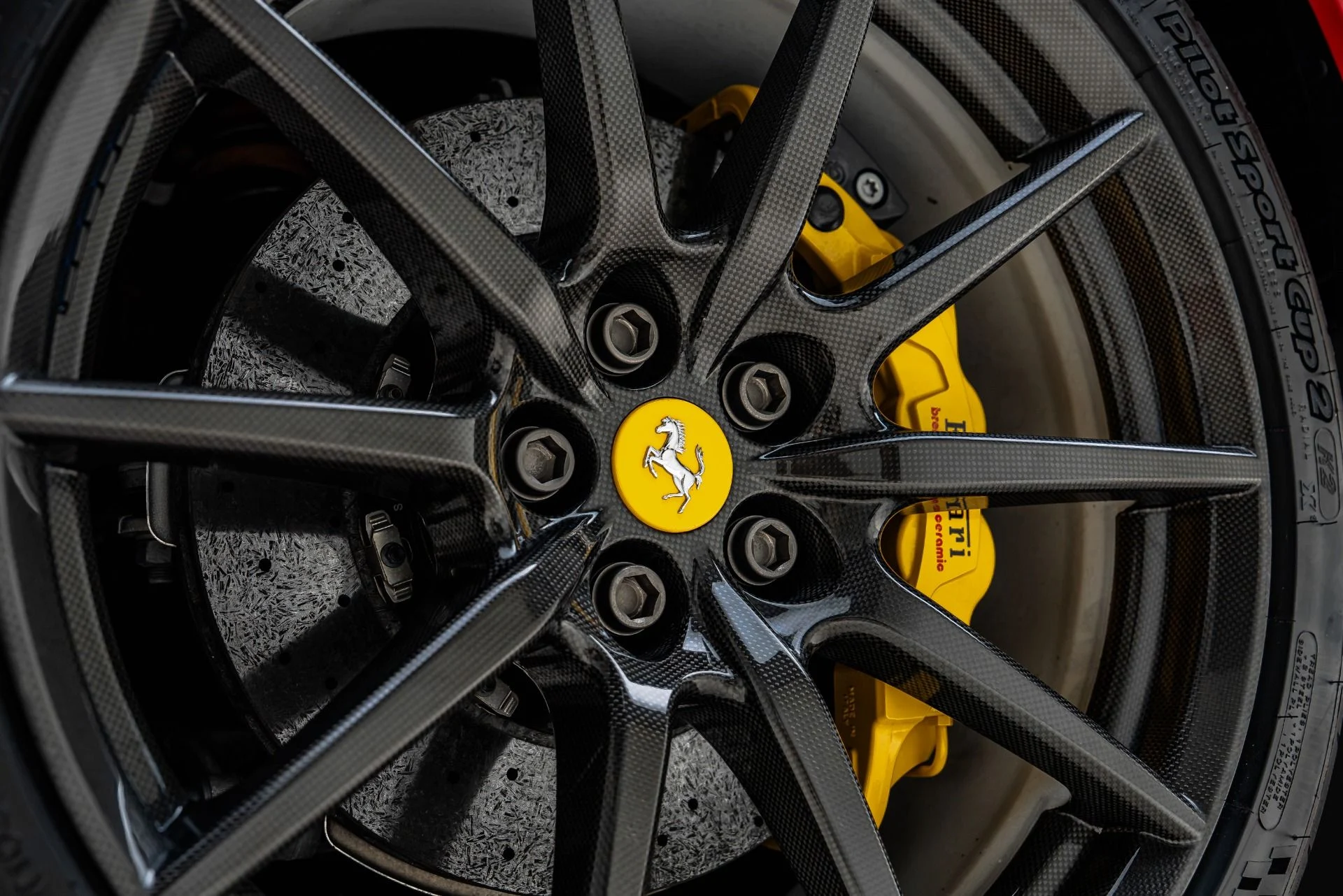 mph033_2656491227_Used_2019_Ferrari_488_Pista_1784869179_afa7037cea