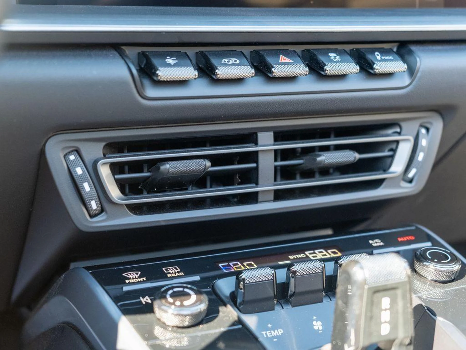 mph033_2657831420_47_MOG_Yb_JW_1414gq0u_Udqmkg_W_Cs_f30534fd8f