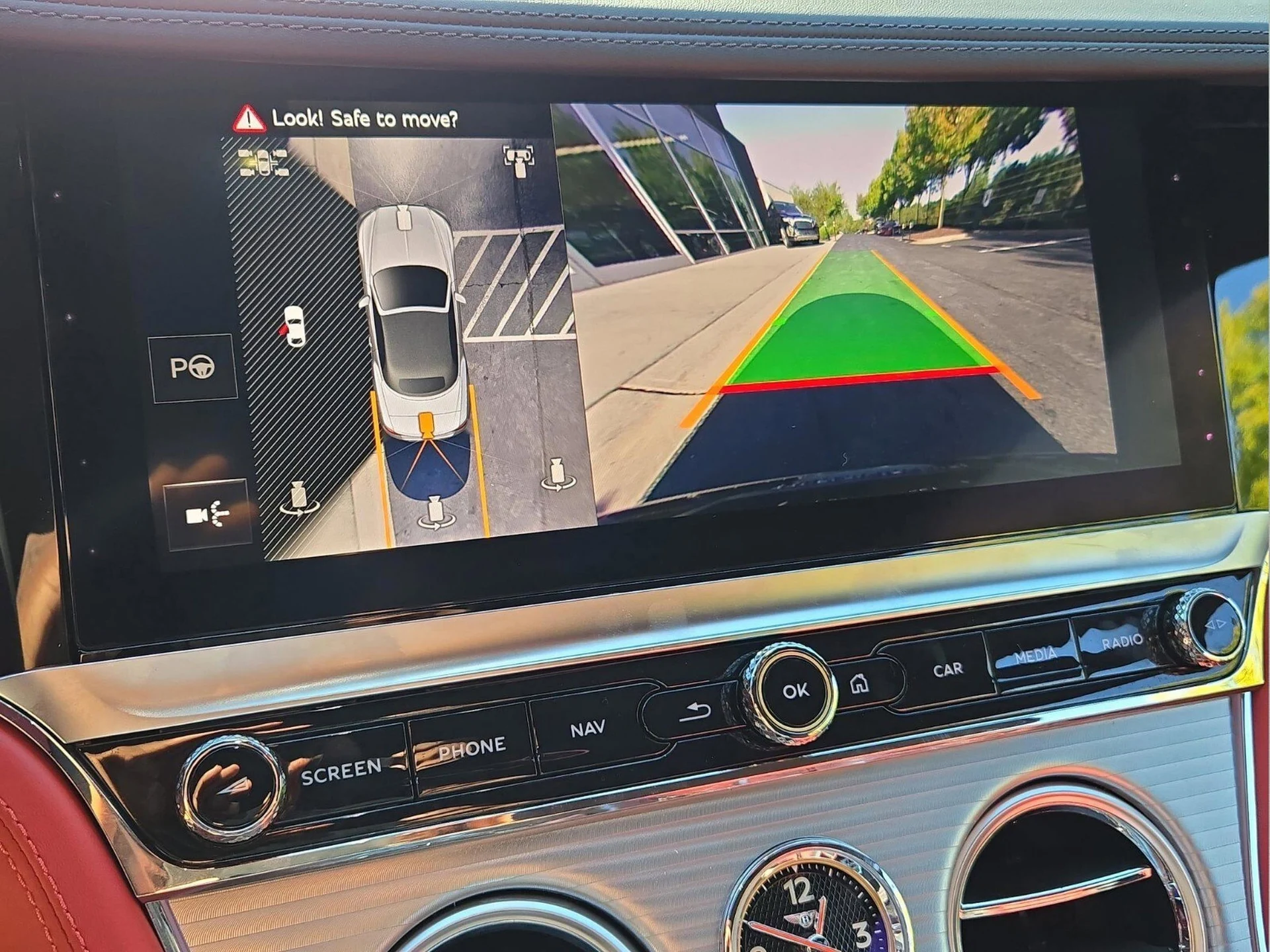 mph033_2658778436_bb4ef18b45952e20aa60b21ffeaaf955x_49fc4d5854