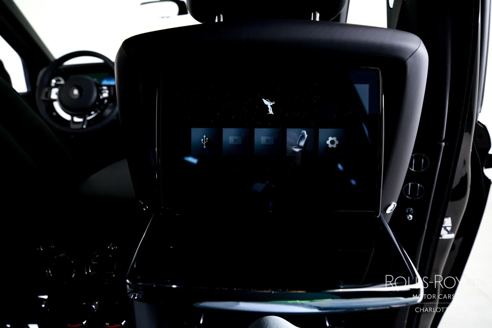 mph033_2672305383_Used_2026_Rolls_Royce_Cullinan_1765392948_8bc59f0dfb