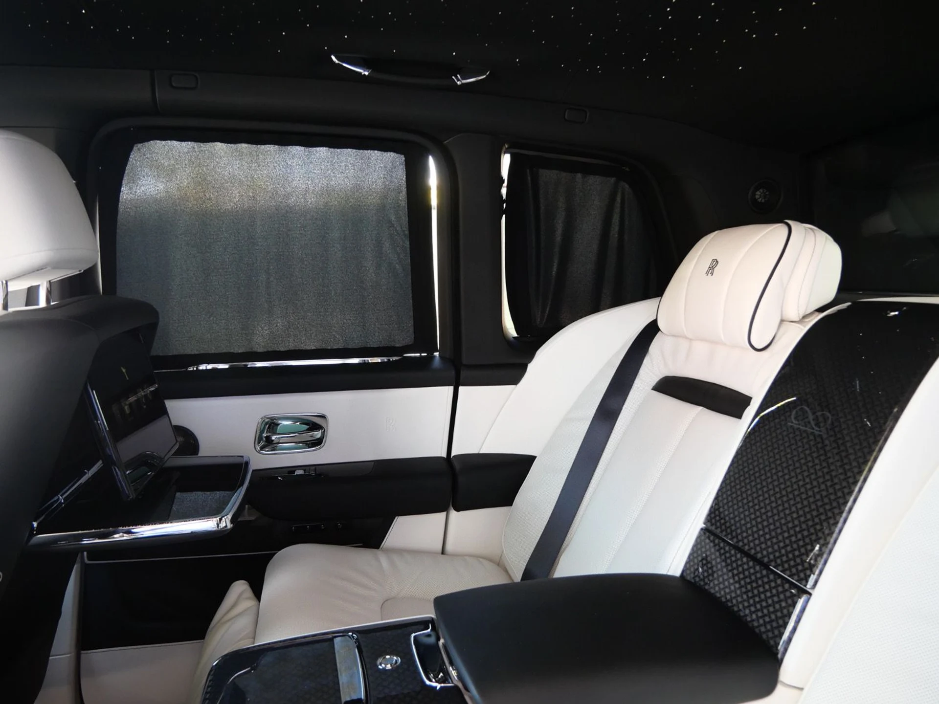 mph033_2674472858_6d8148df476deca92a07730dd61164e5x_f5f52ef258