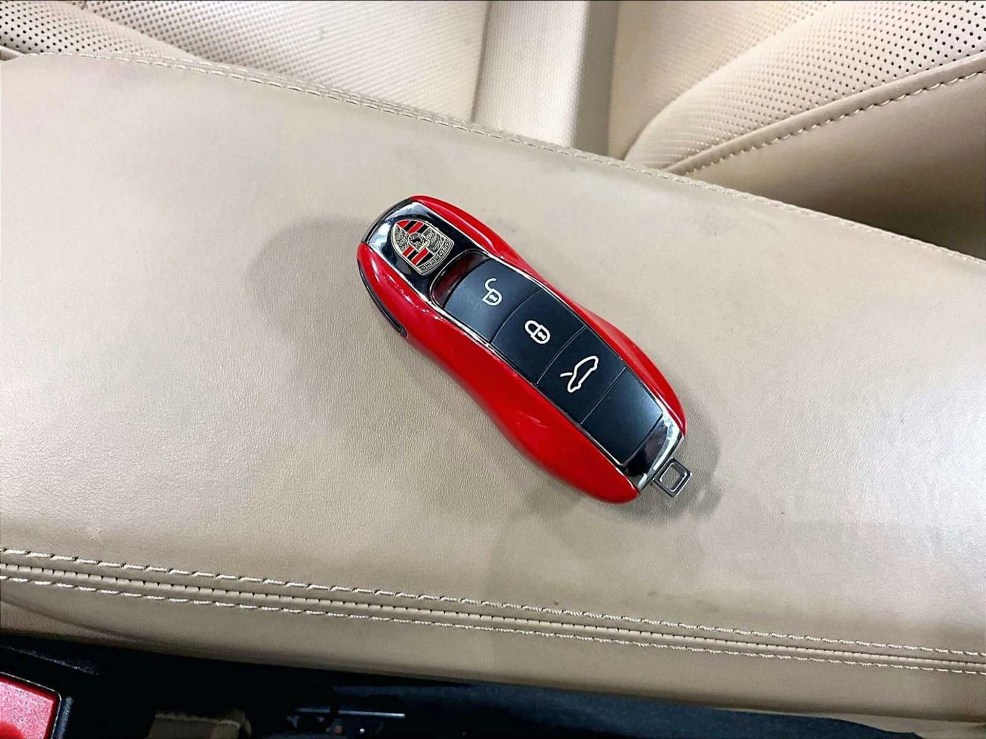 mph033_2680672243_a8021a1270e999b465f04587e1f06d3ex_f8f81b9658