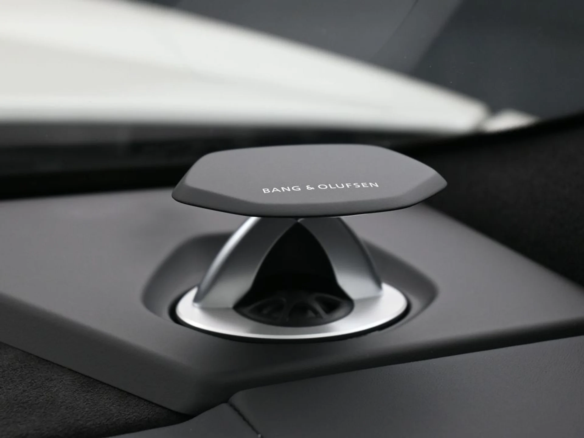 mph033_2681103689_40fae46e160ee77e547c1145641d3d2b_d80a32b887