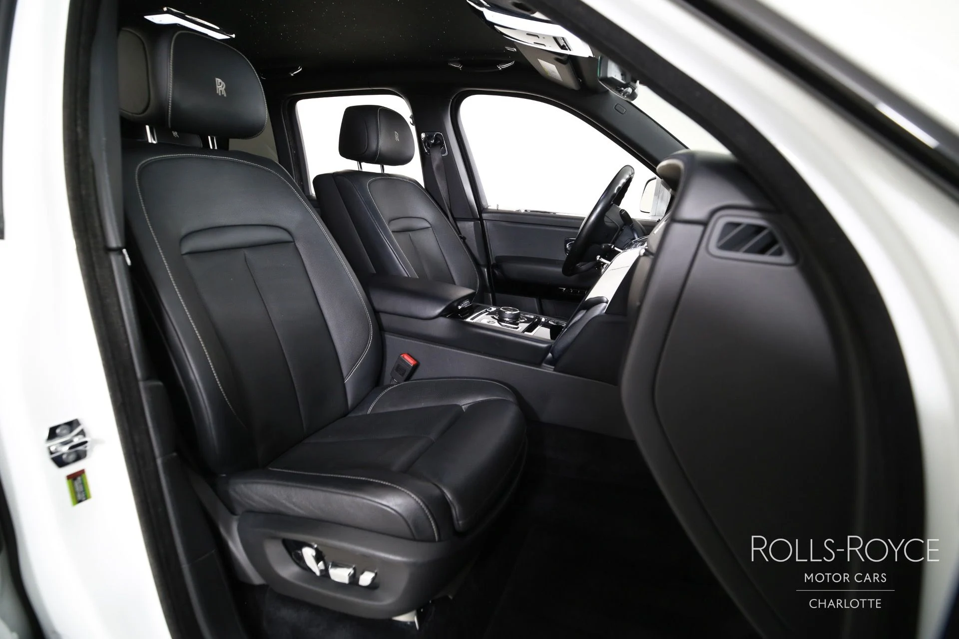 mph033_2684705782_Used_2020_Rolls_Royce_Cullinan_1750950377_8a07088782