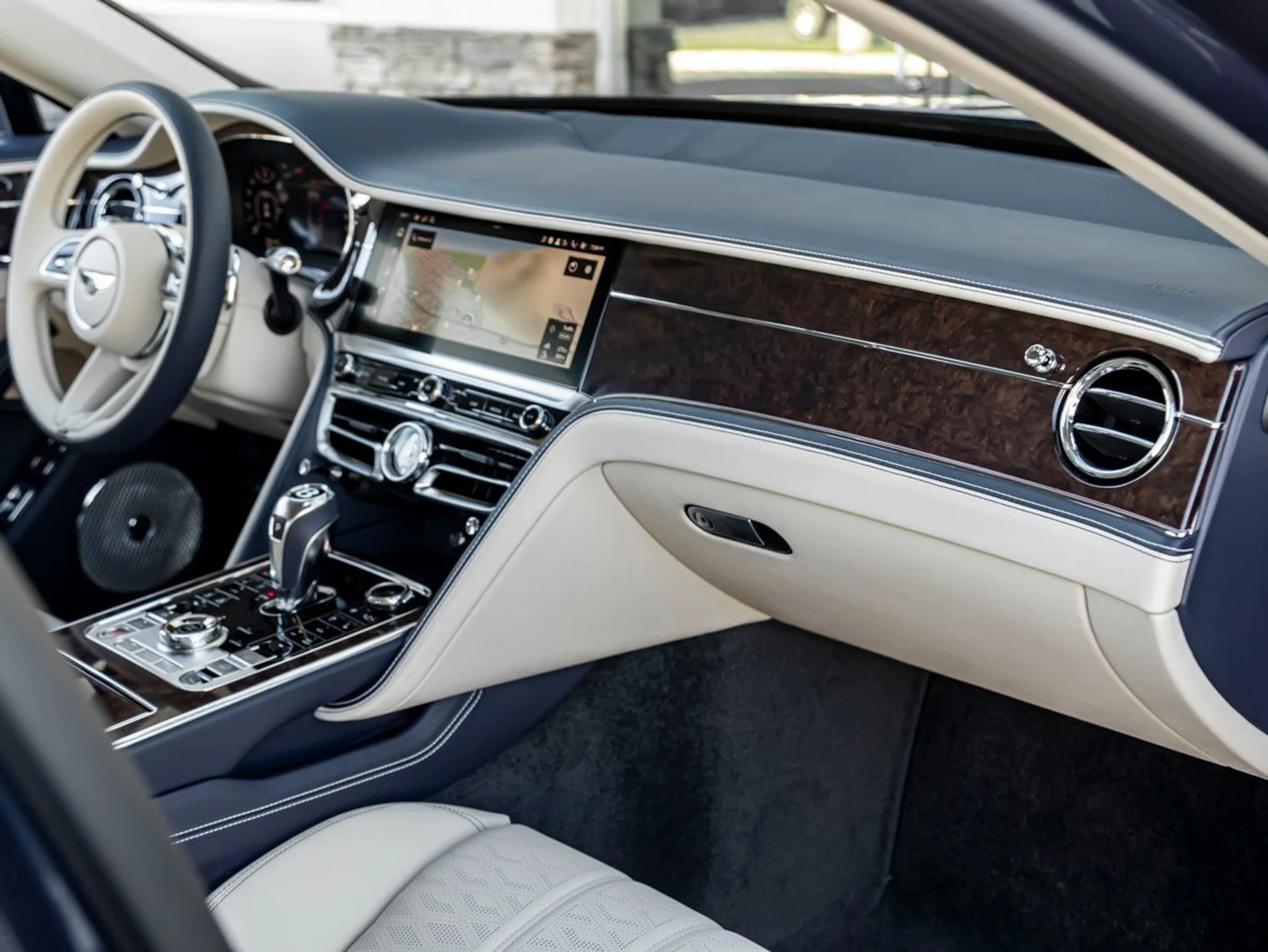 mph033_2685434804_34_55c3f12679