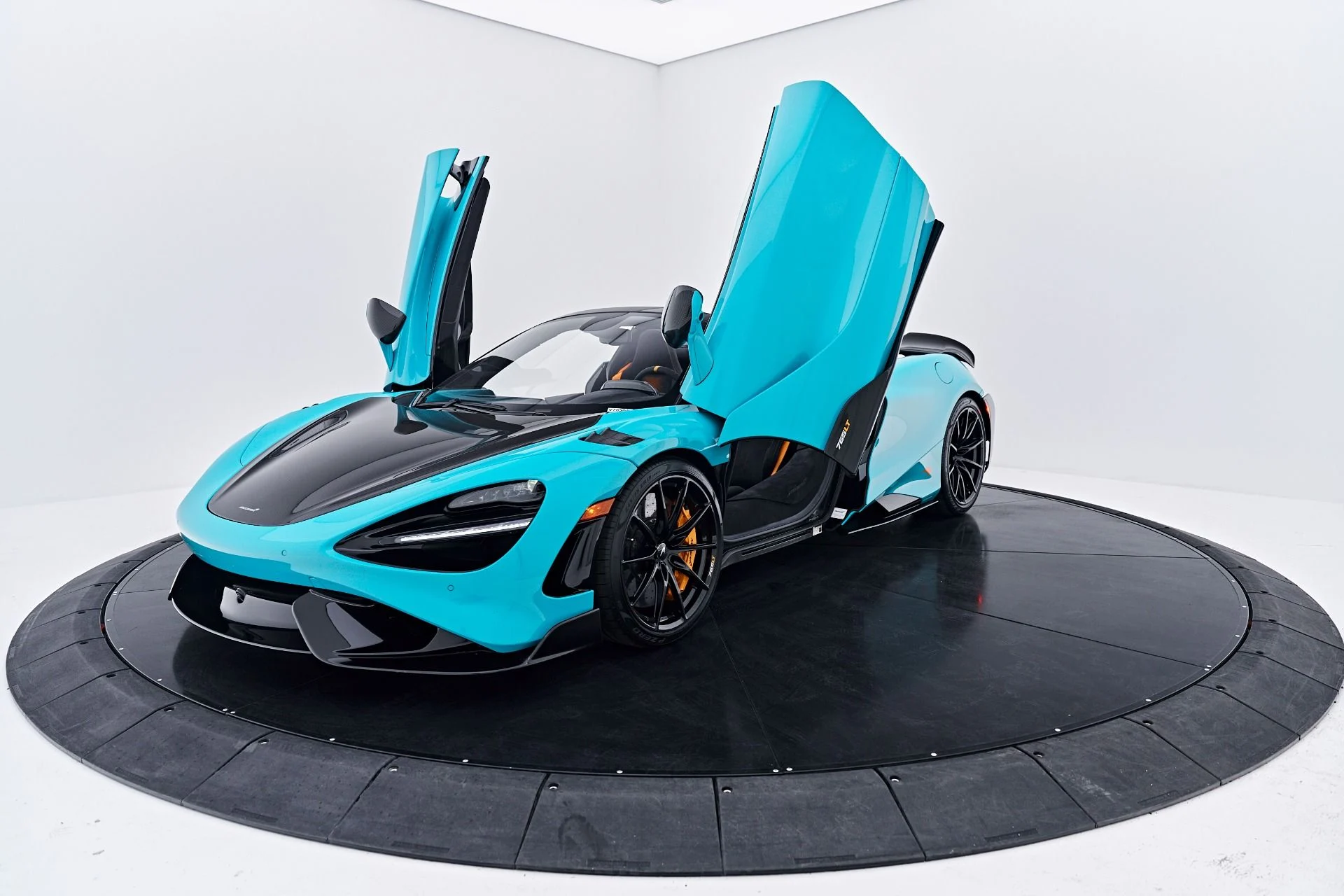 mph033_2688915123_Used_2022_Mc_Laren_765_LT_Base_1786488493_457749f42c